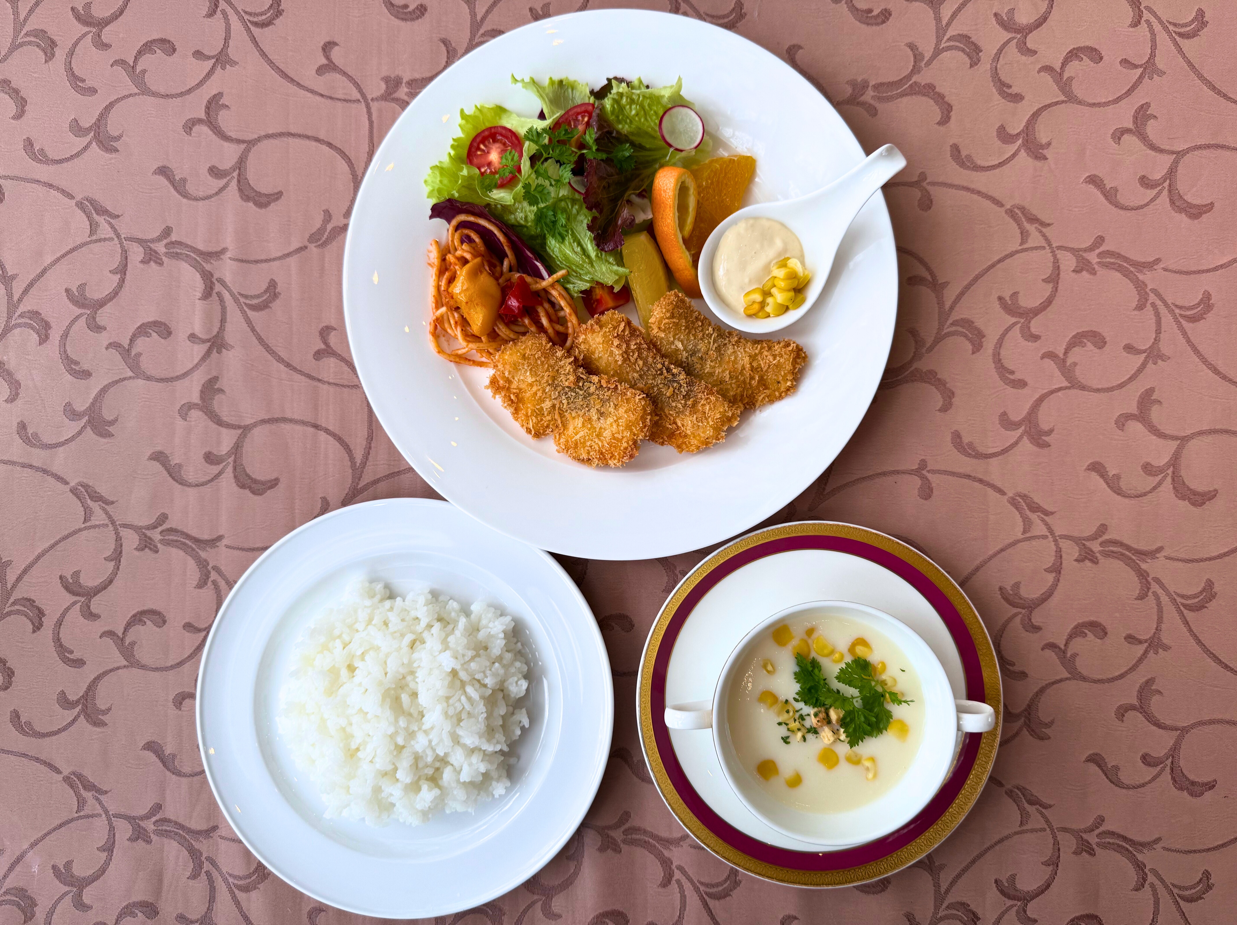 Chef's whimsical set meal image