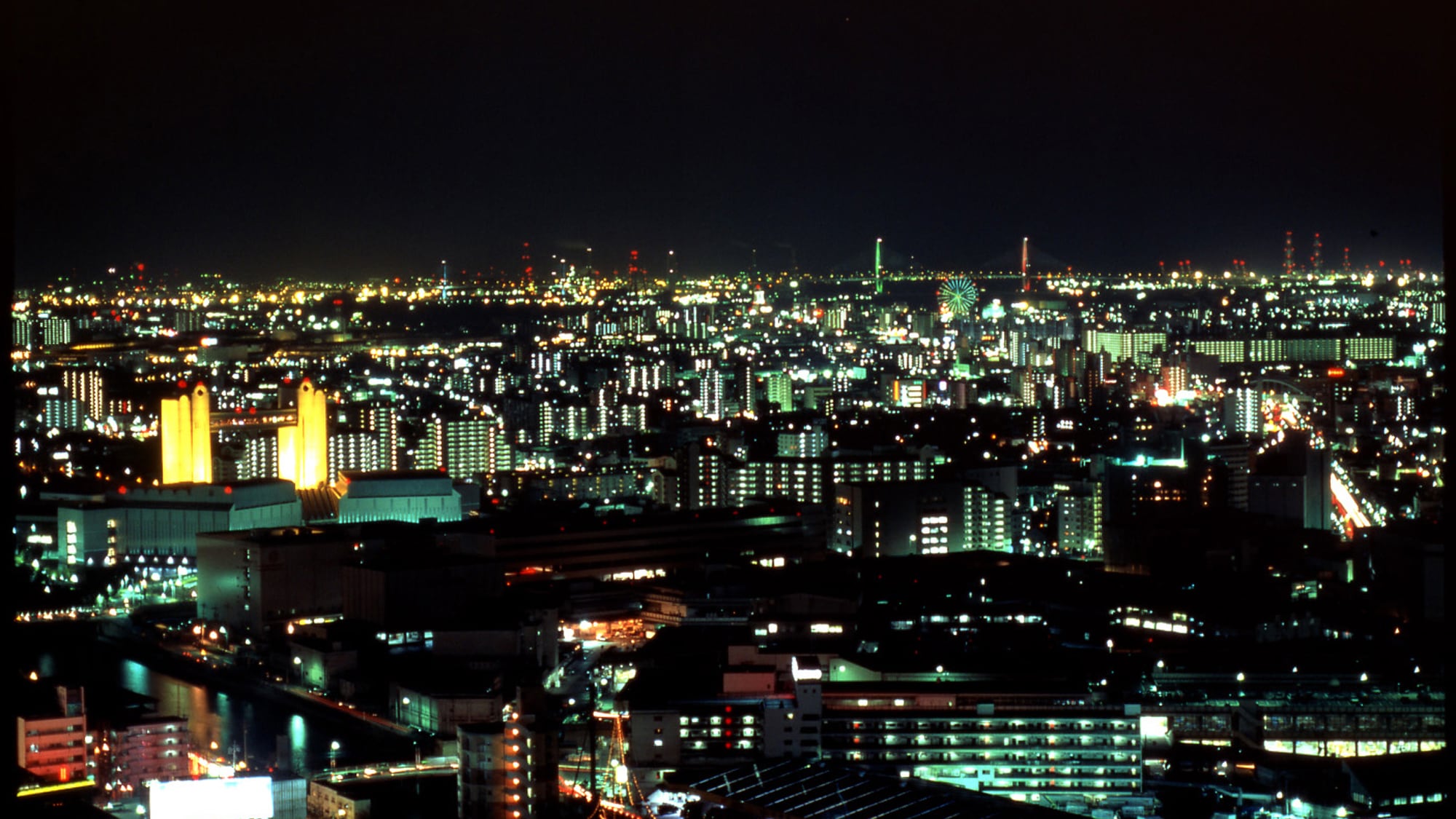 Night view from the guest room on the south side