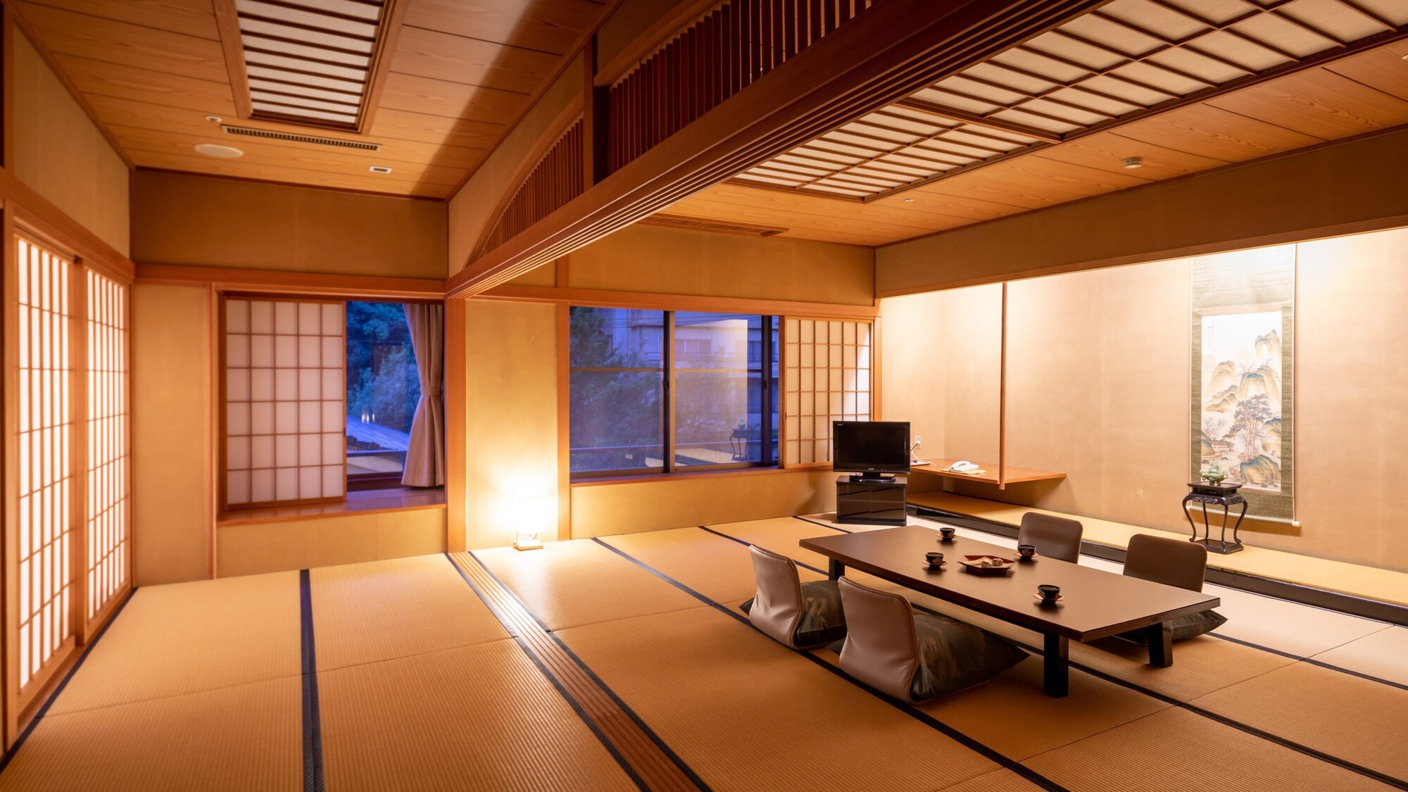 [Non-smoking] Main building/Spacious Japanese-style room/Over 60㎡.