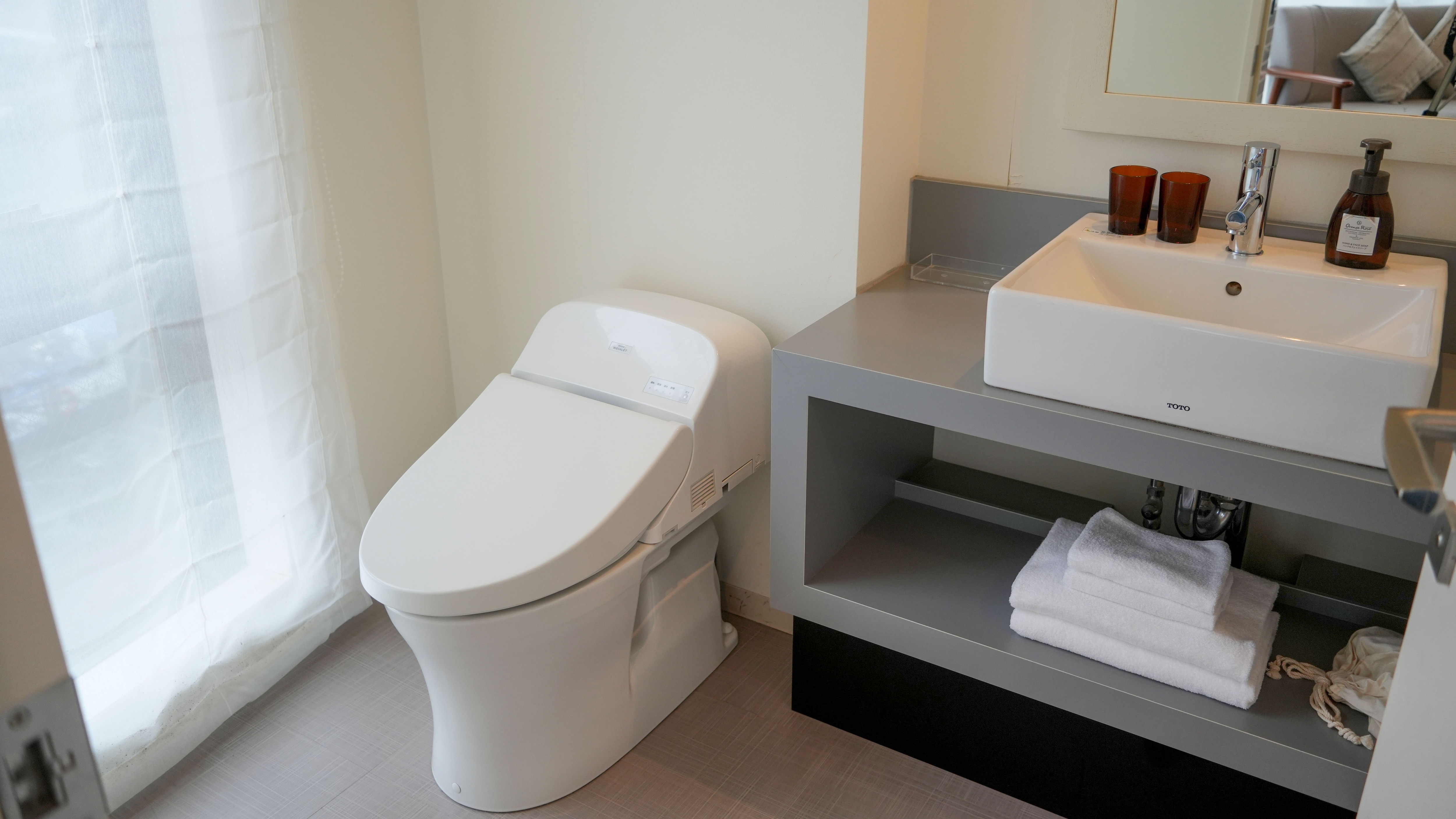 코너 트윈룸 욕실 예