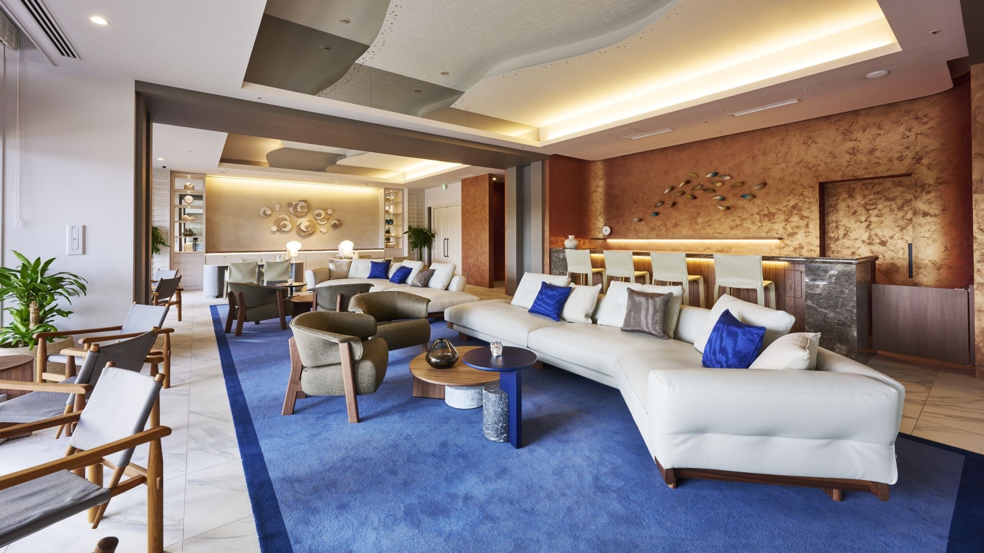 [Private Lounge] Guests staying on the Premier Floor can use the hotel's private lounge.