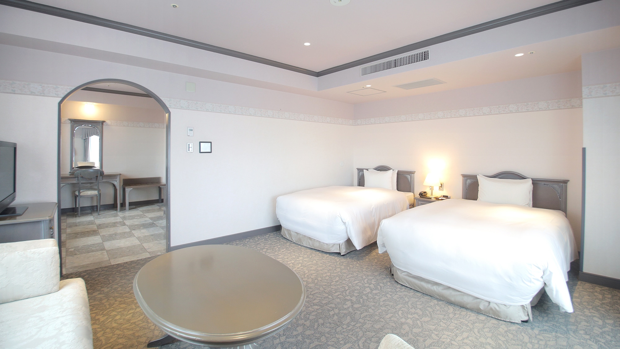 [7th floor, floor color: pale purple] Royal Twin Room 703, 2 persons (example)