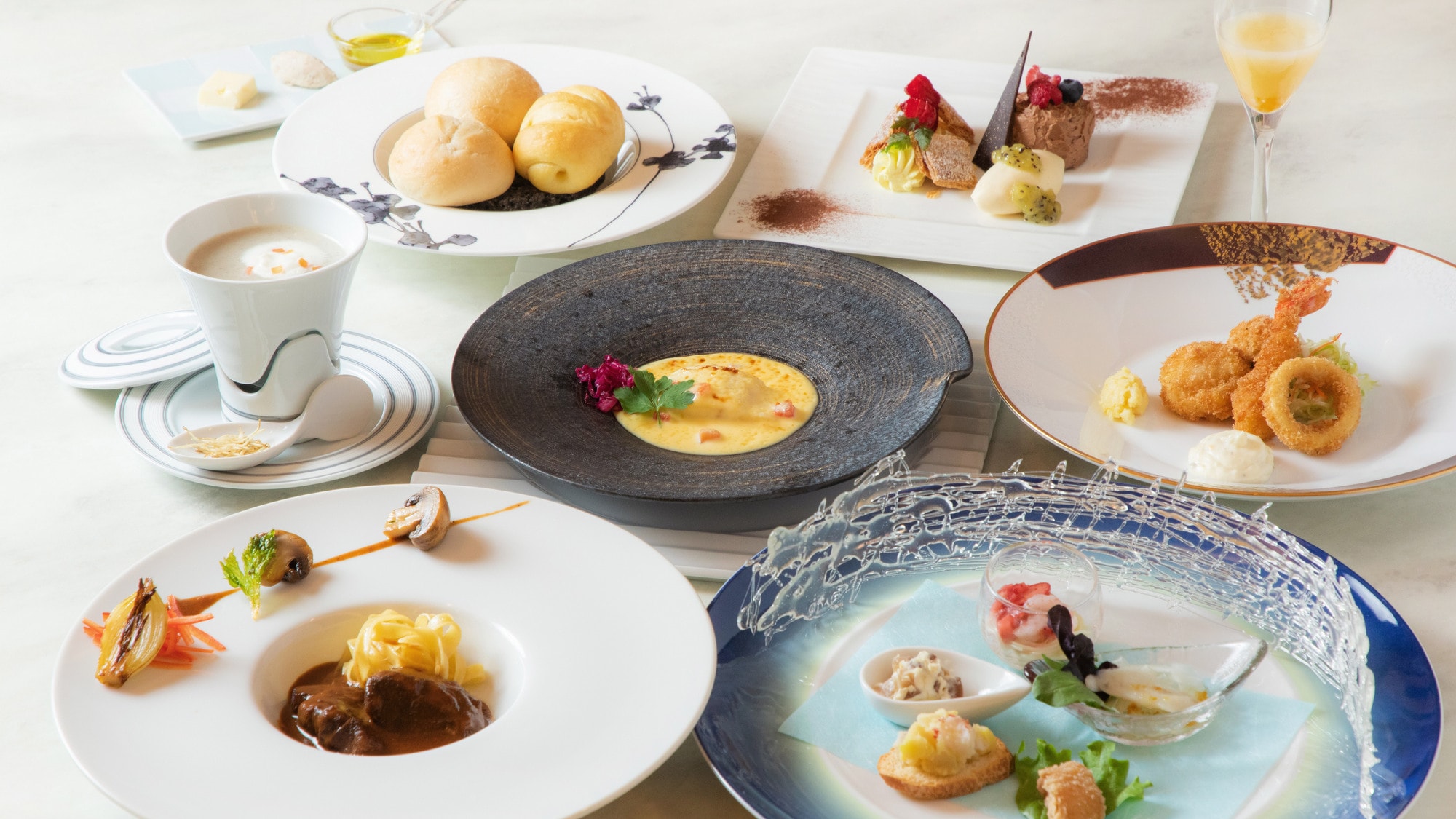 [Ginzaken Mùa Đông 2025] Mang đậm nét hoài cổ nhưng vẫn mới mẻ, ẩm thực phương Tây Hakodate kết nối phong cách La Mã thời Taisho và sự hiện đại thời Heisei.