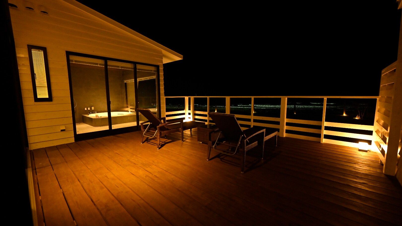 Villa balcony and bathroom with ocean view