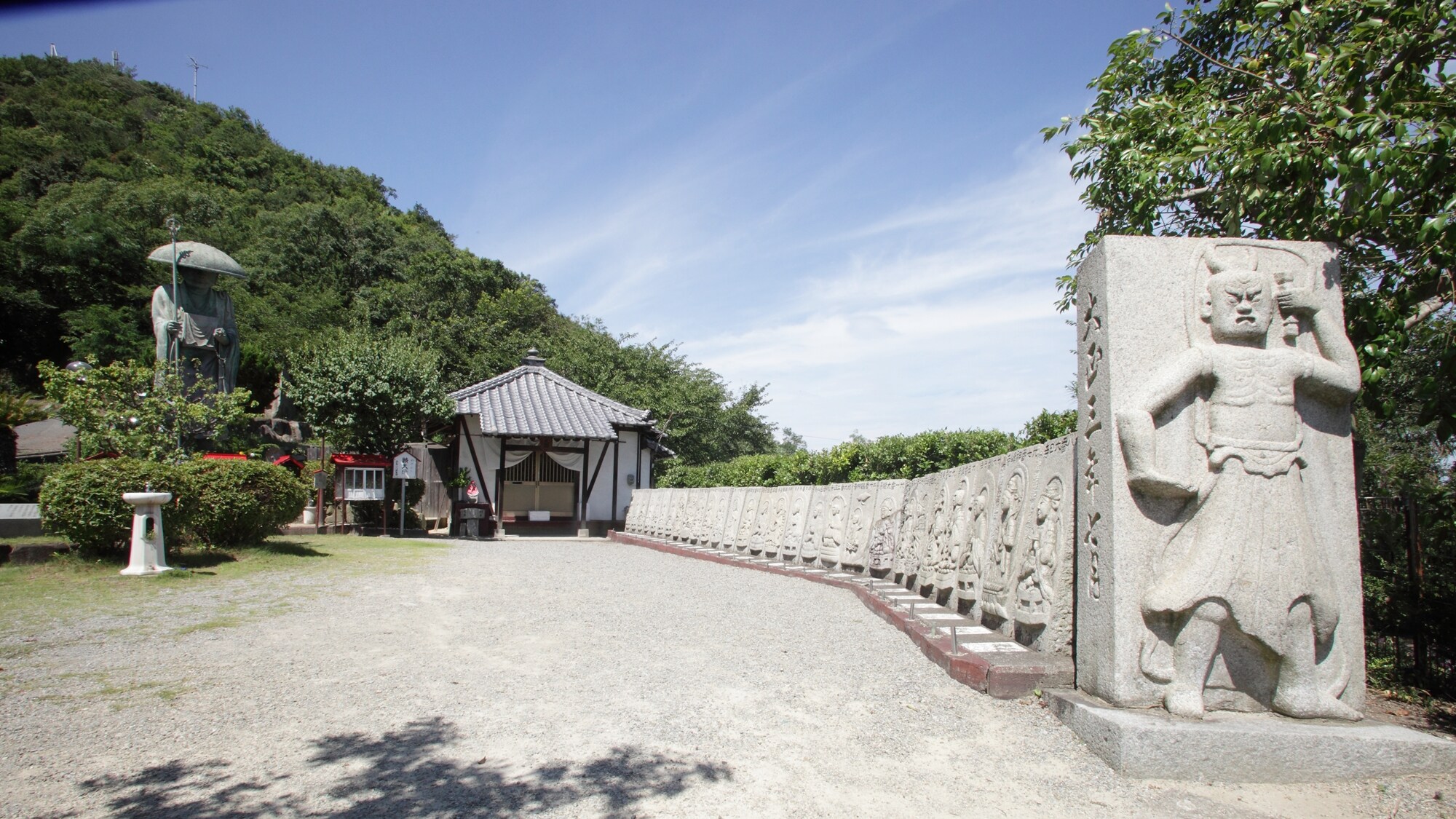 *Innoshima Park: A scenic spot that has also been designated a special national park area.