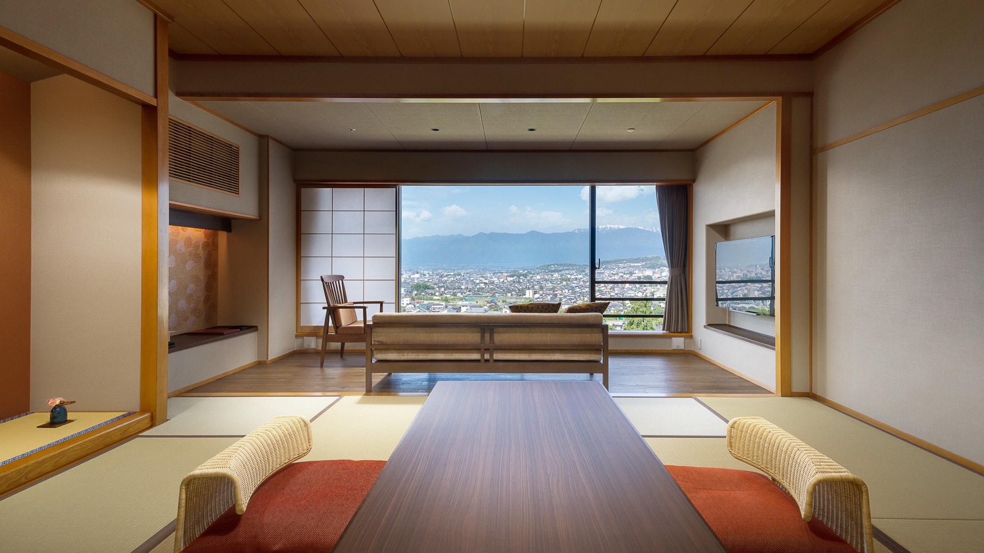 [East Building, 10 tatami mats (36㎡), high-class Japanese-style room with living room] with mist sauna