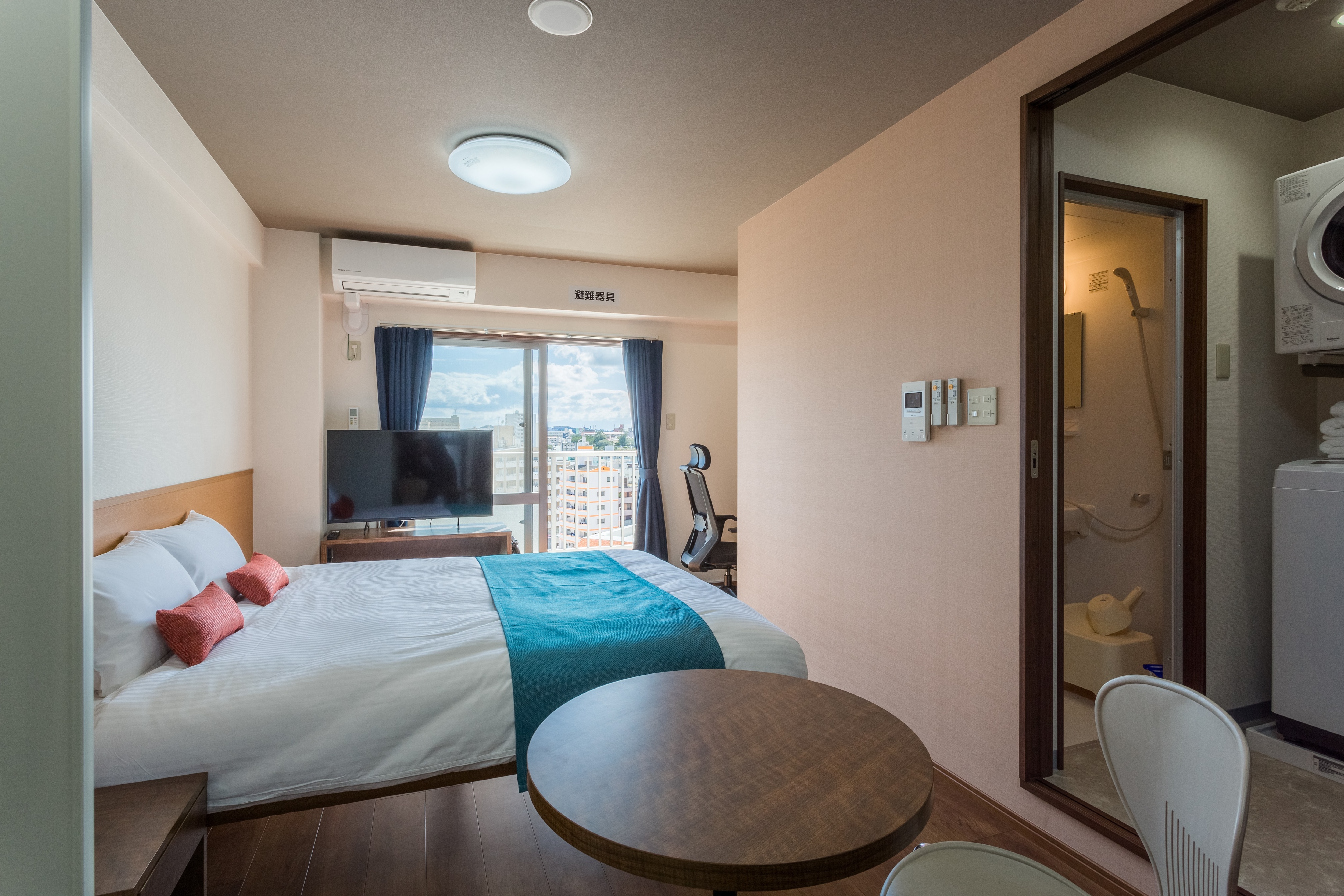 [Travelers Double] 25.2㎡ 1400mm wide bed Promises a comfortable stay for both travel and business