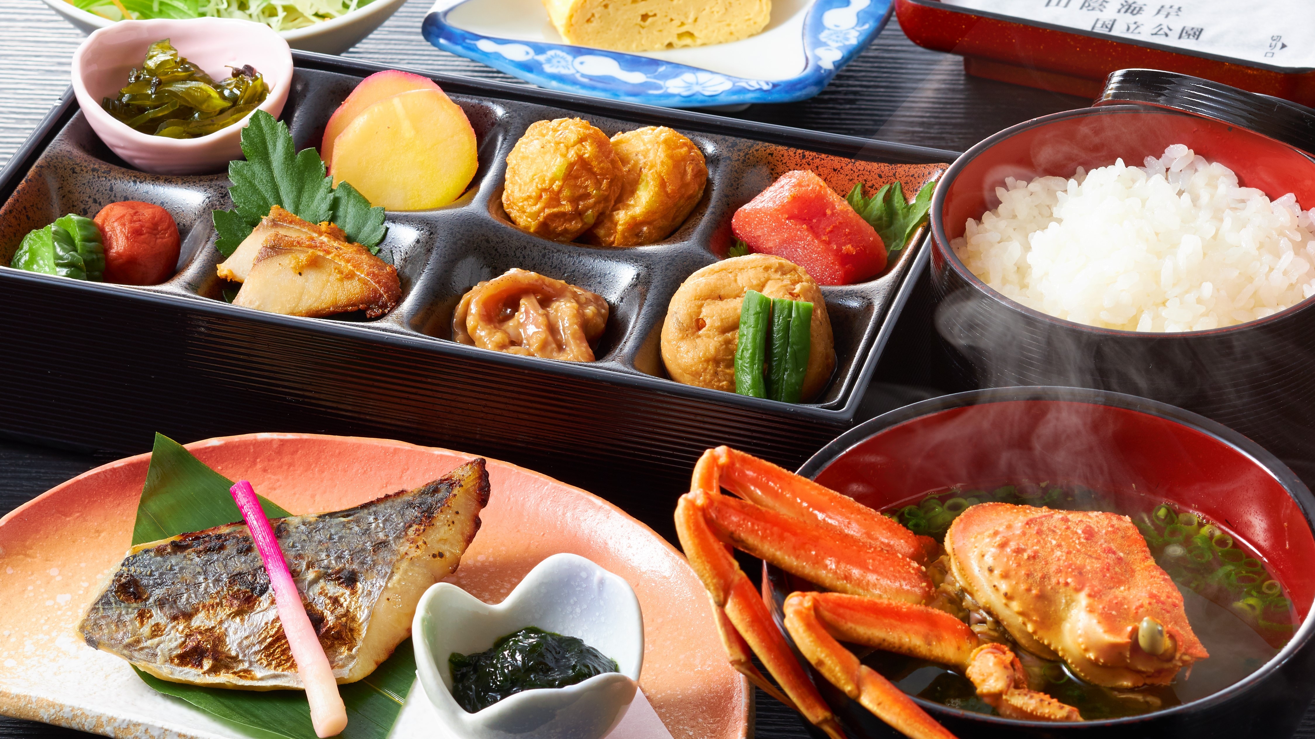 我們提供時令早餐菜單，以便您享用一頓美餐並精神煥發地開始新的一天。