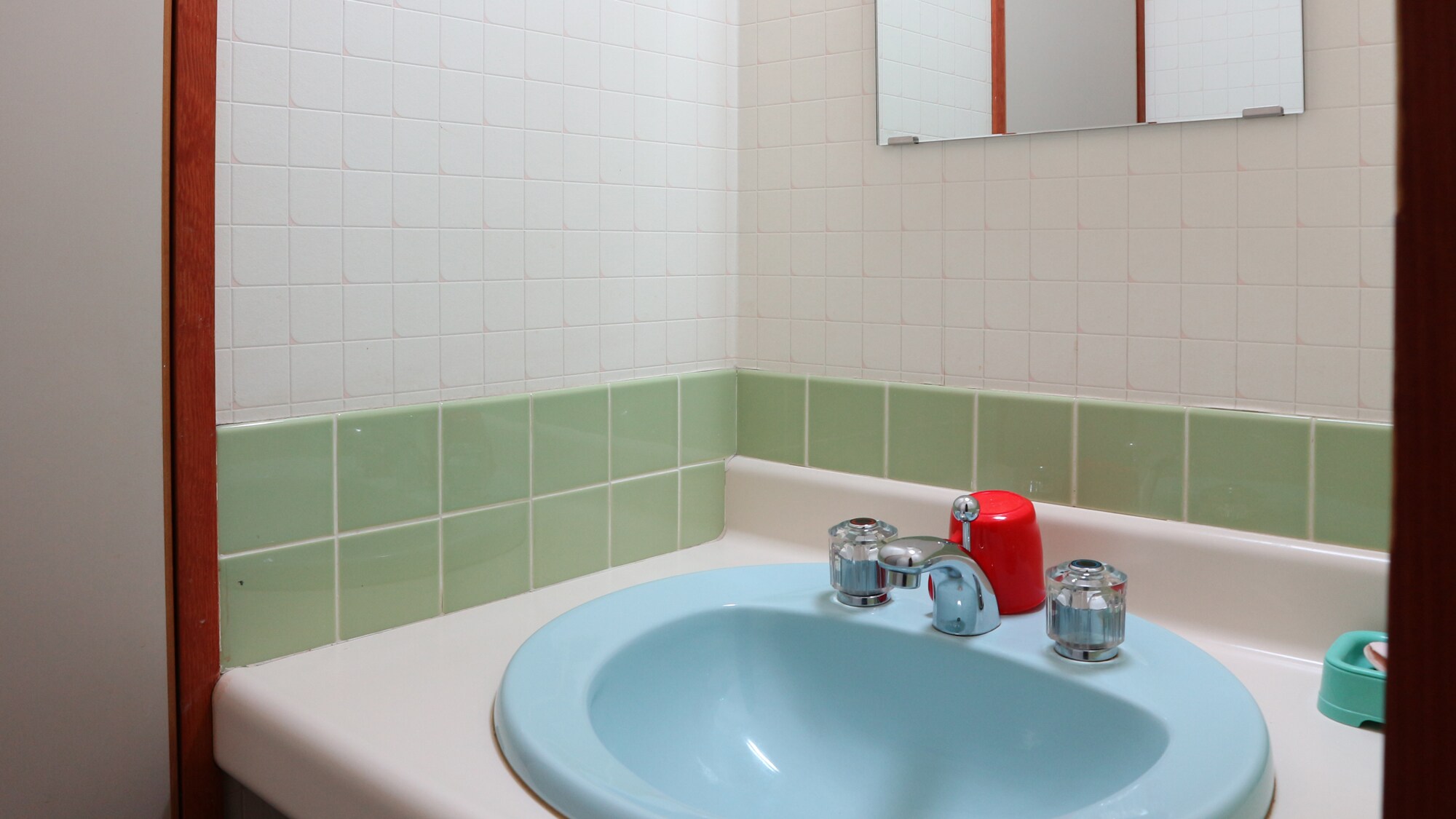 *Bathroom (example) Equipped in the room.