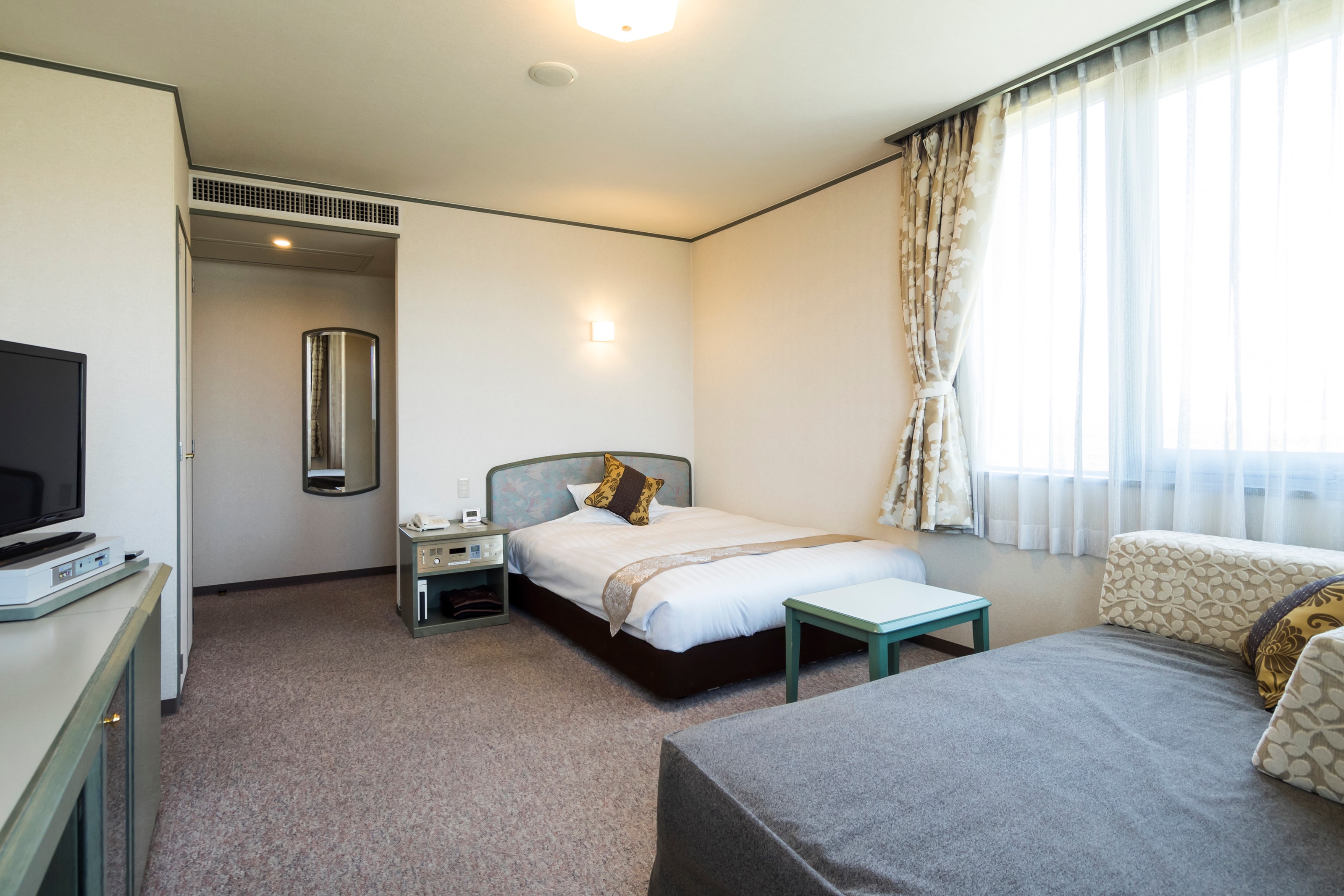 Double bedroom 140 cm double bed