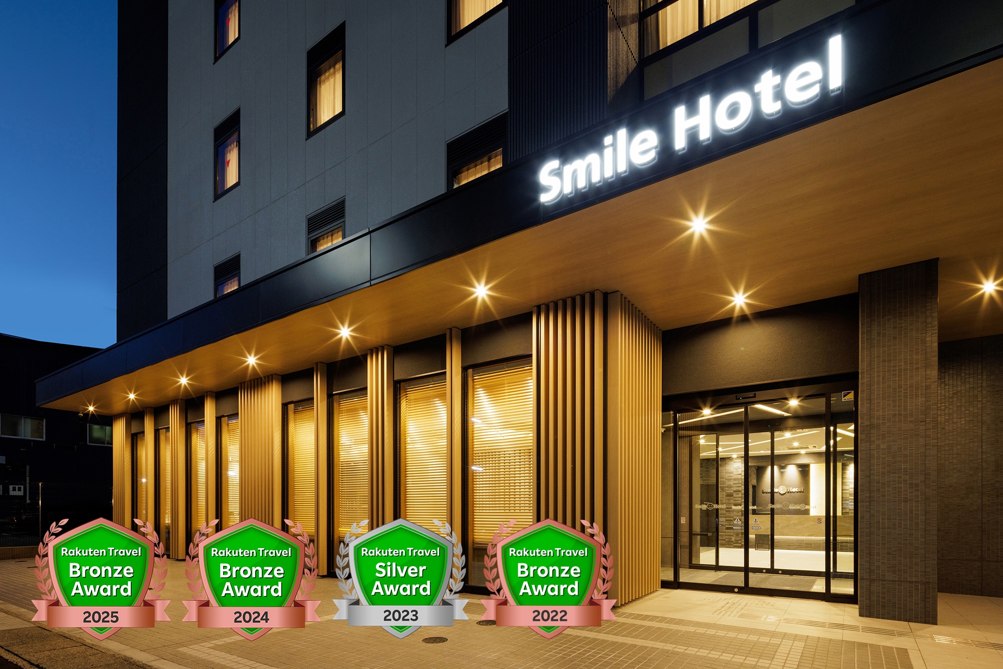 外観夜・ブロンズ2025