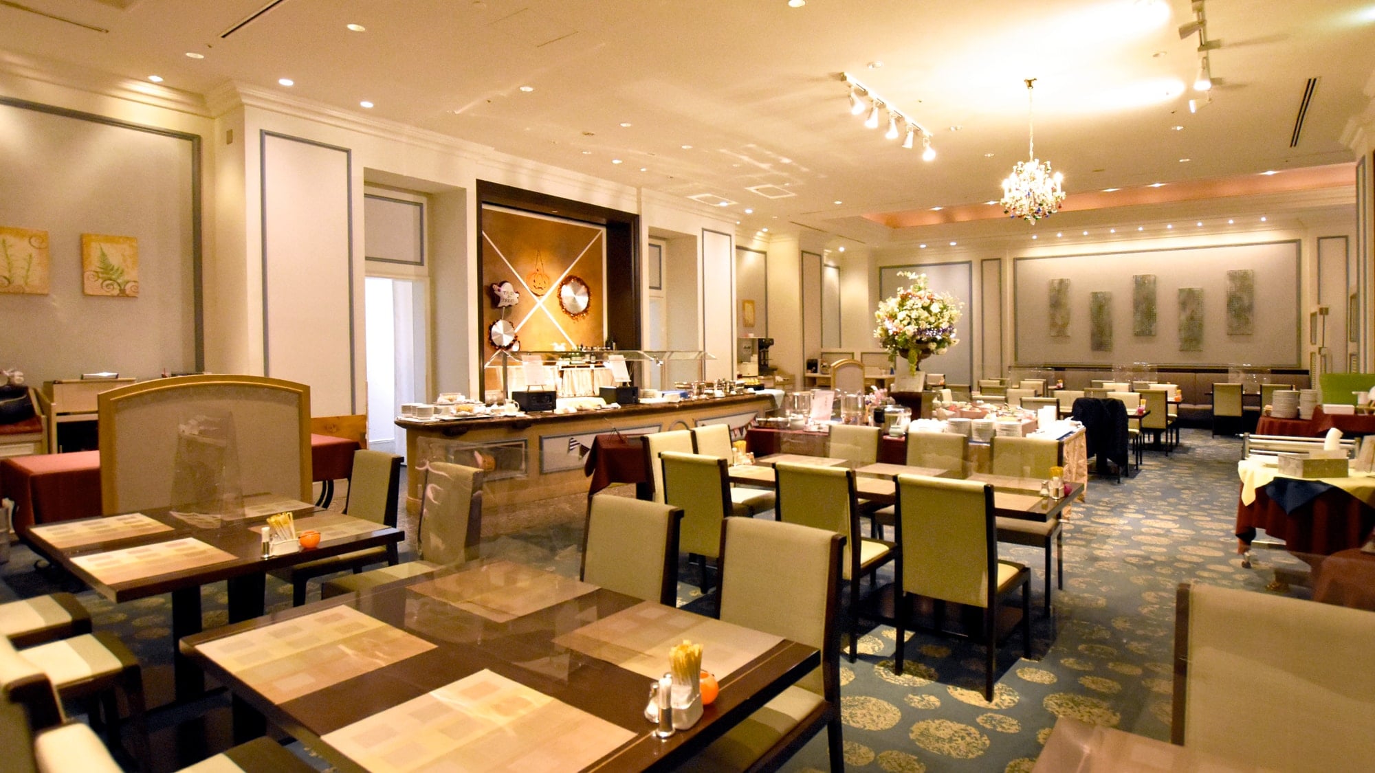 [Seven Seas Restaurant] This is the breakfast venue.