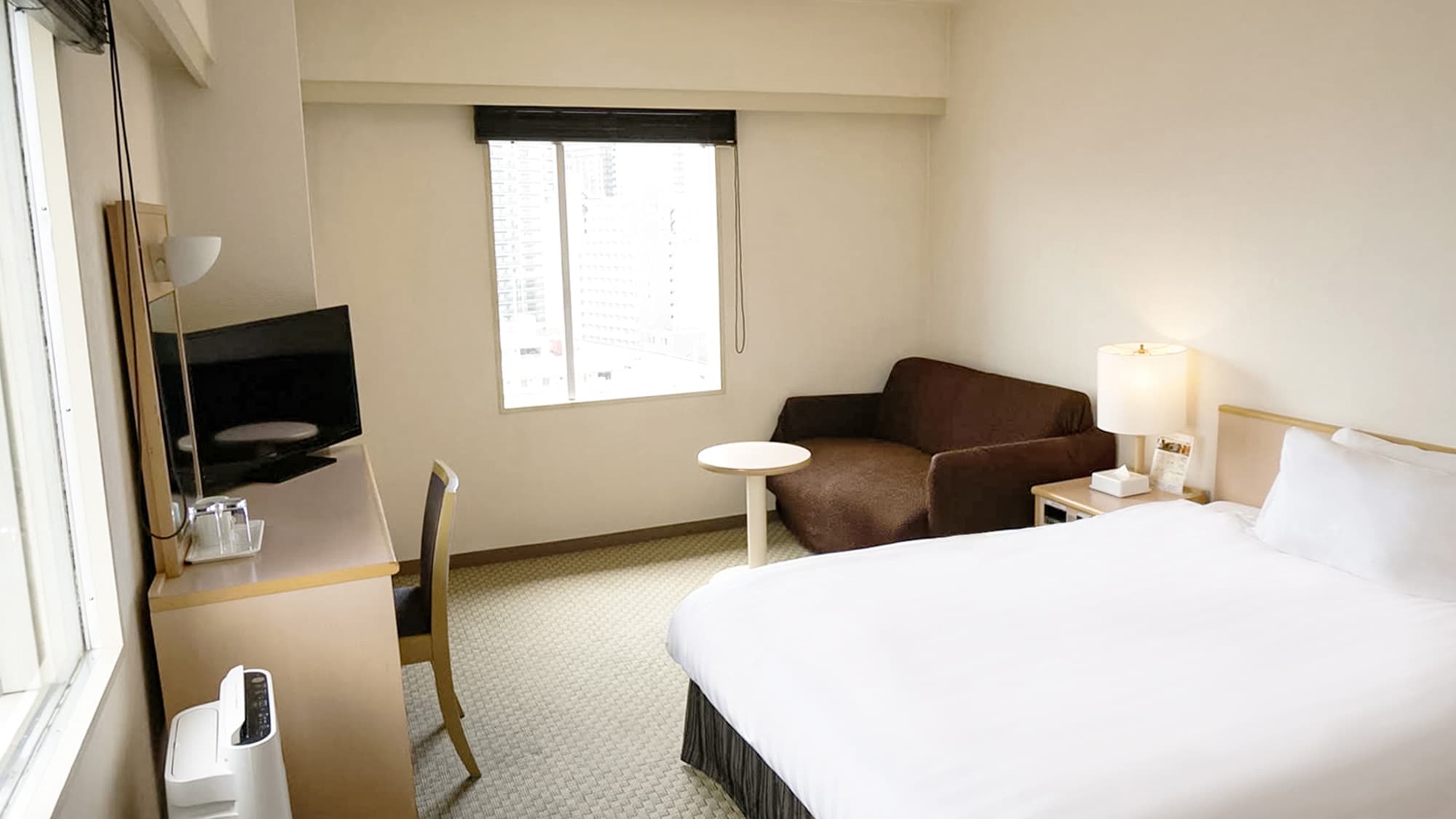 Kamar ganda sedang