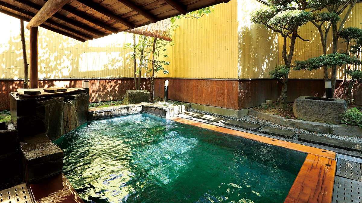 ■ 1st floor men's open-air bath