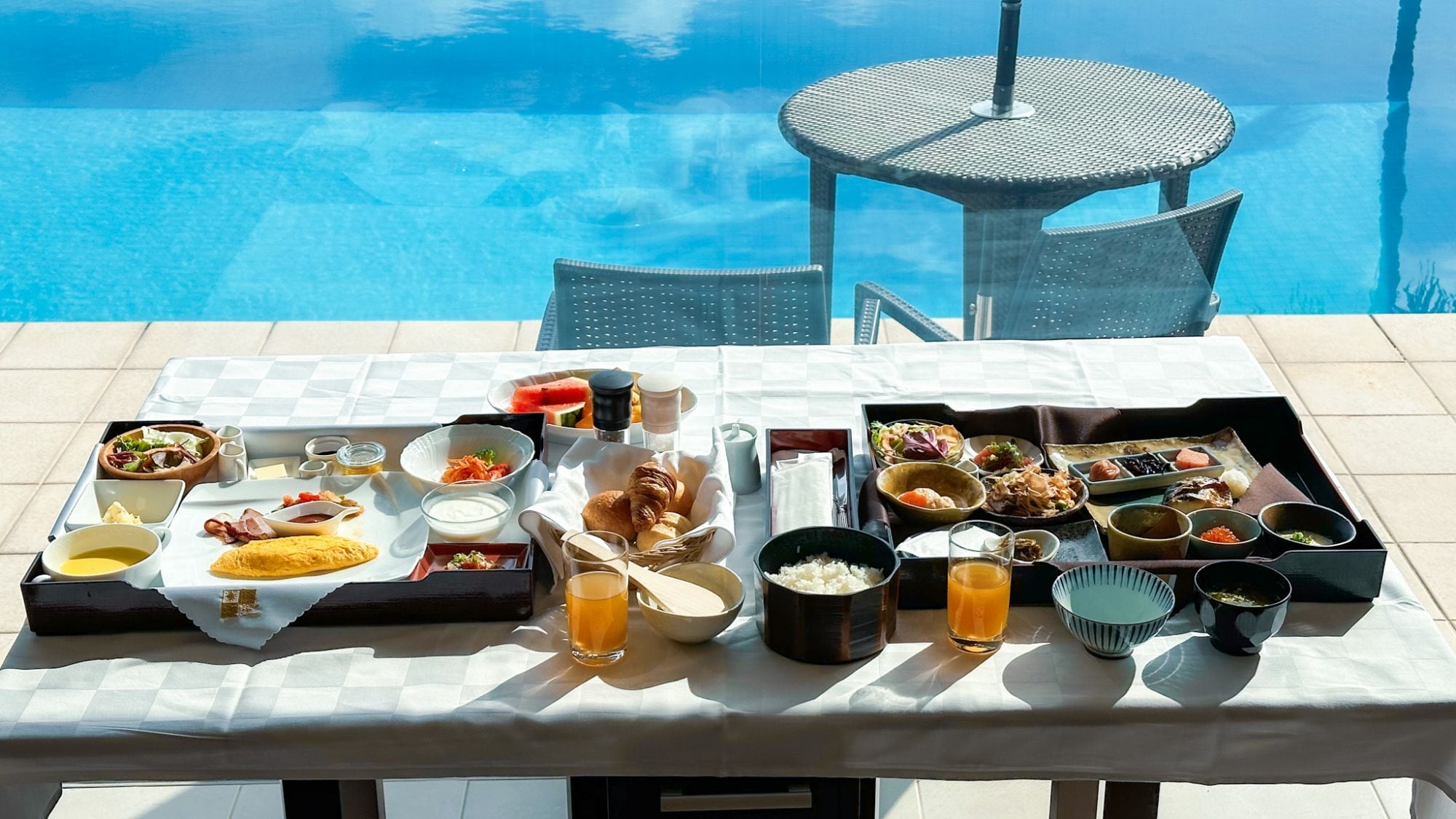 Breakfast: Guests can choose between a Japanese or American breakfast.
