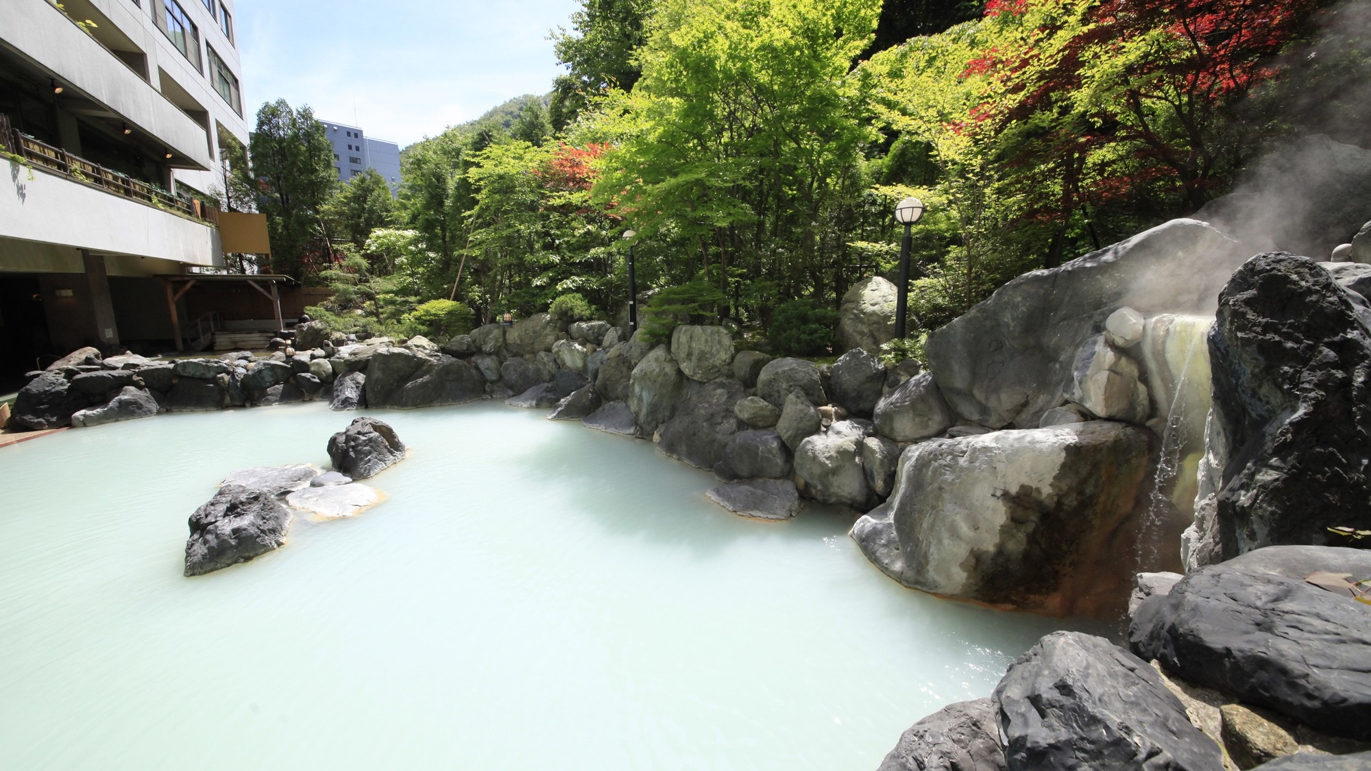 Large open-air bath (image)