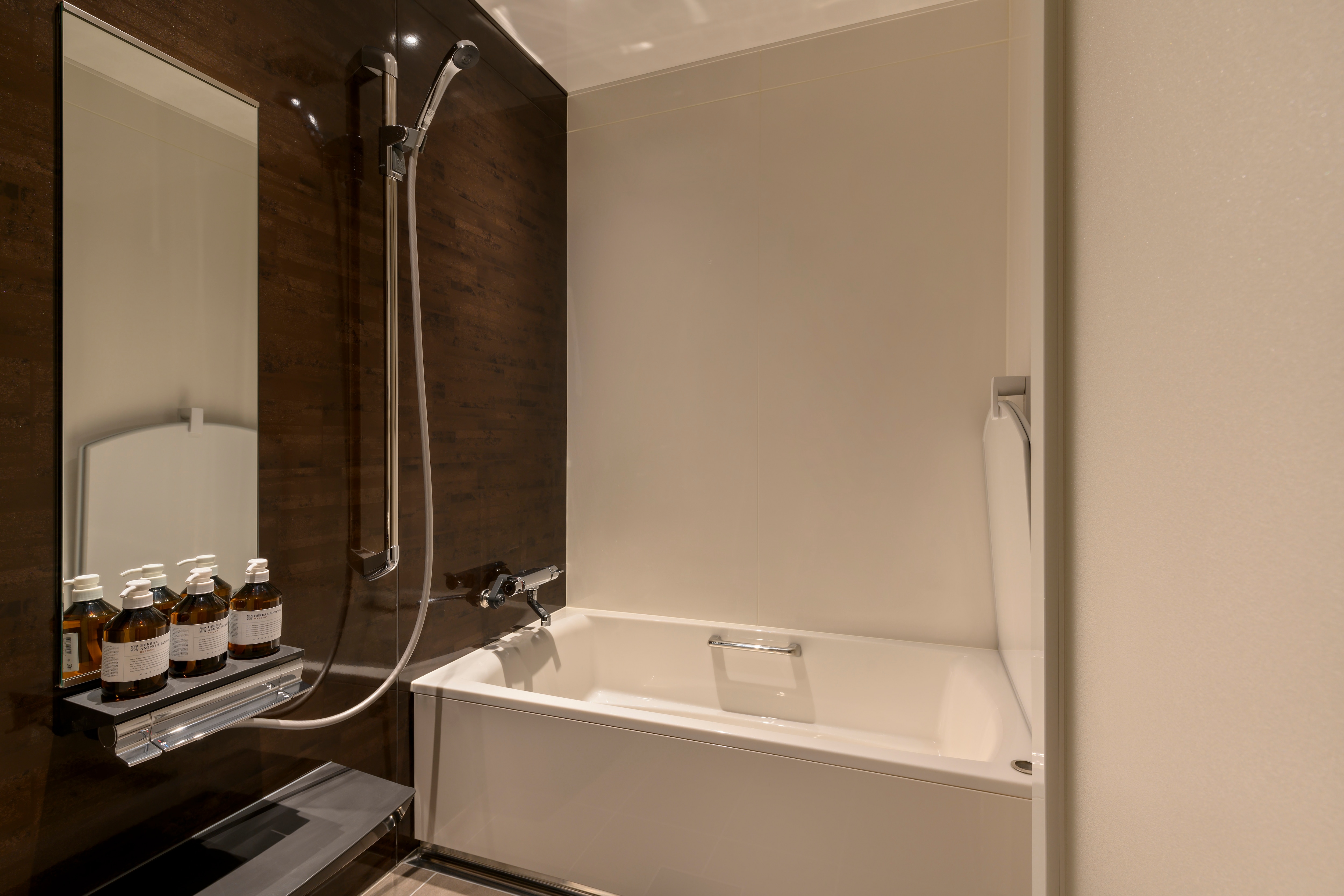 Kamar Mandi Kamar Tamu