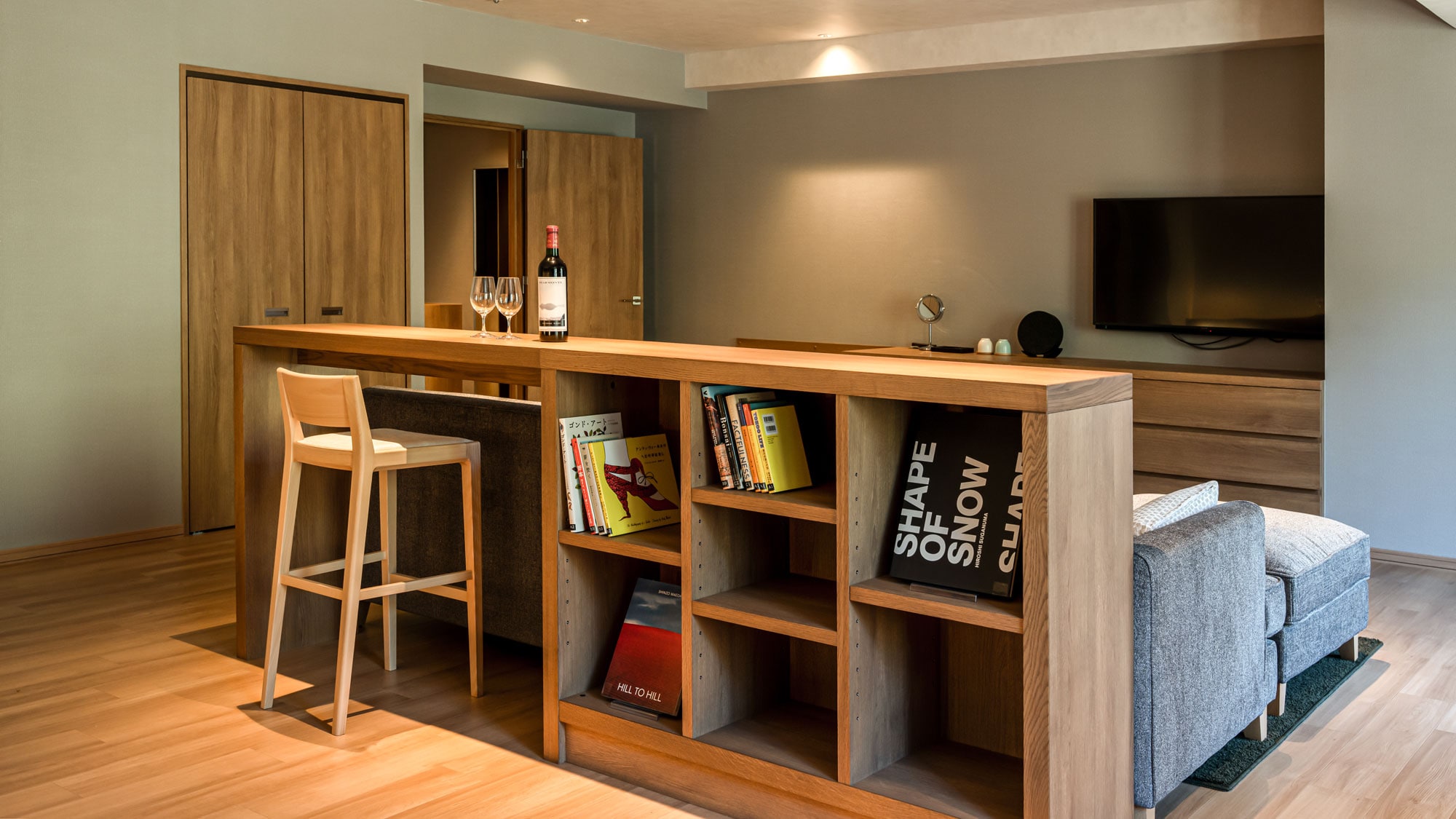 [Ví dụ về phòng sang trọng] Phòng chất lượng cao có quầy bar.