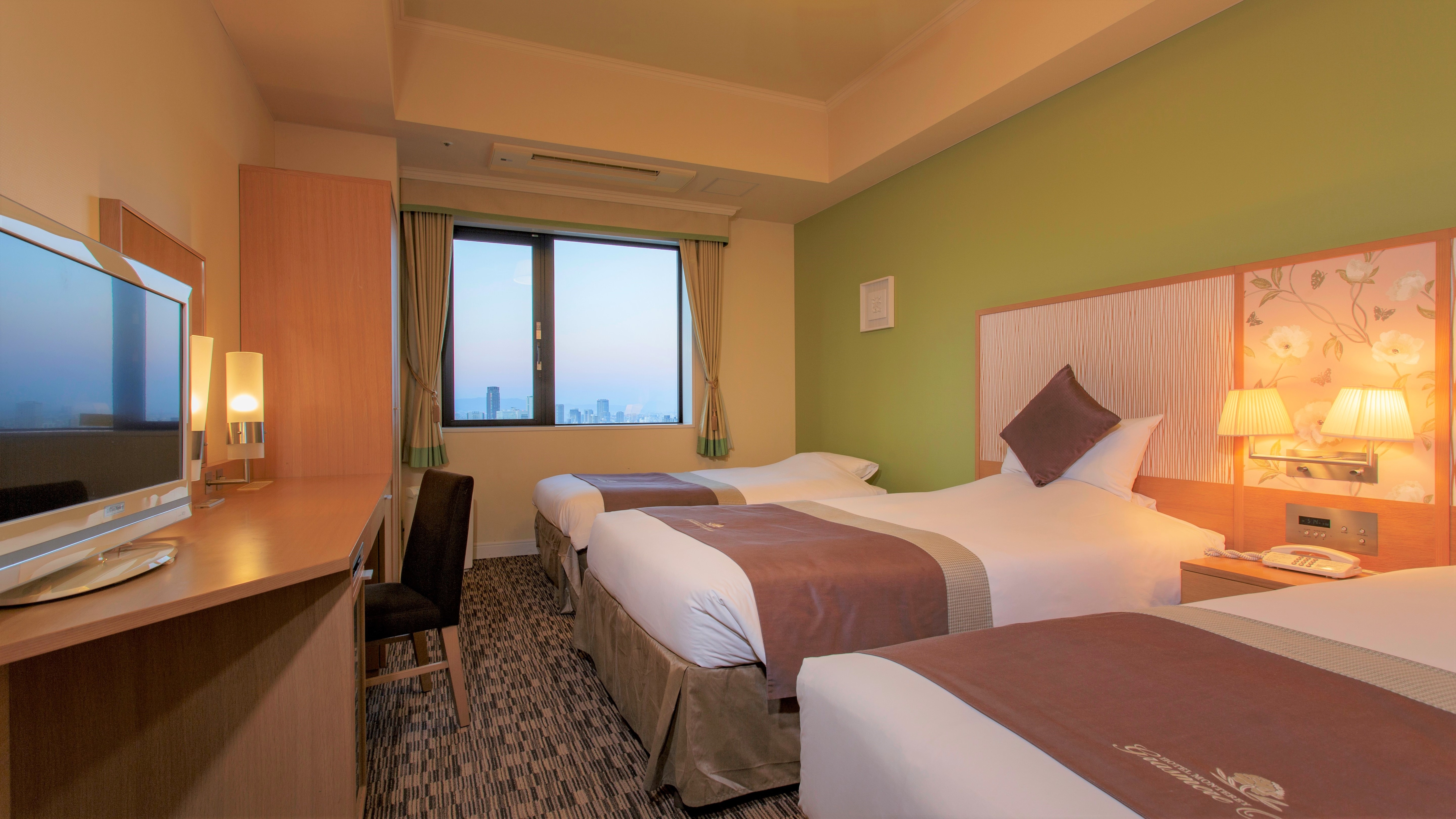 Twin room with extra bed