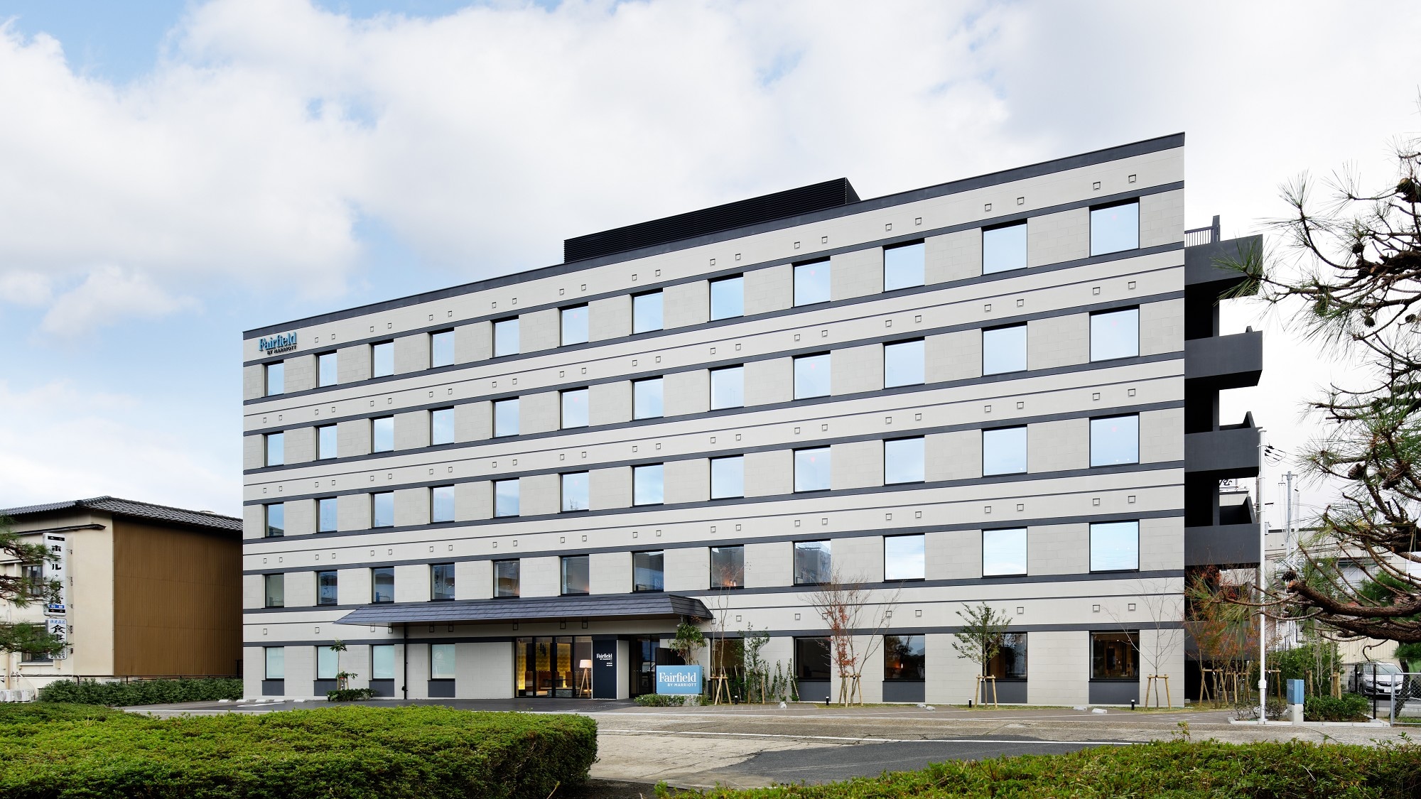 Exterior: Use our hotel as your base to discover the hidden charms of the area.
