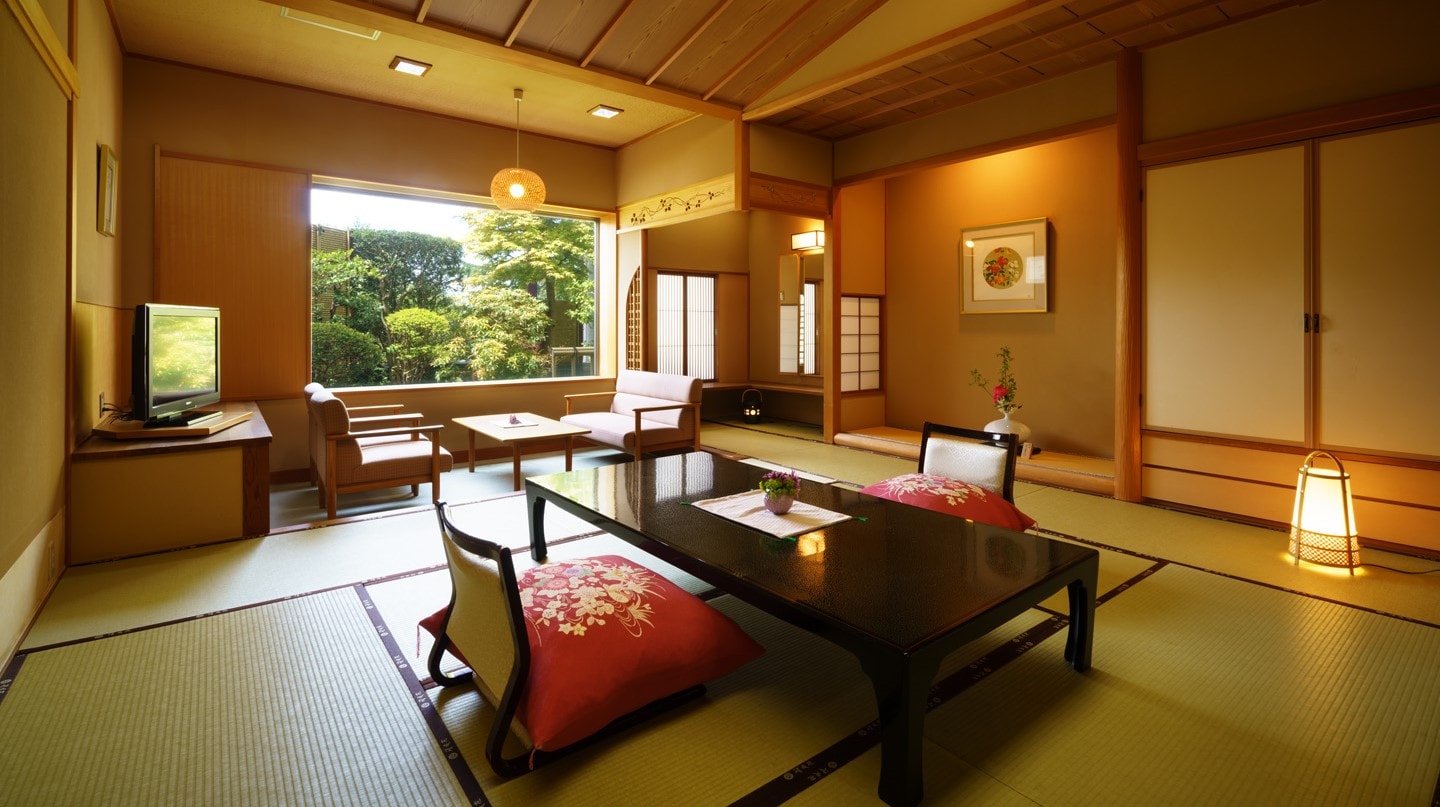 Suehirotei Japanese-style room (12.5 tatami mats/smoking) with cypress bath *This is not a hot spring.