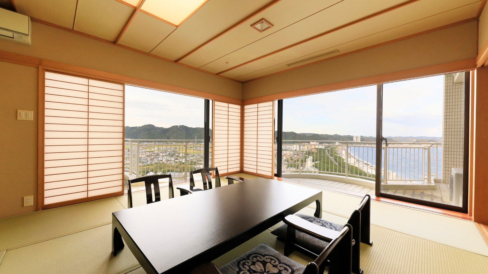 Royal Suite Room "Gyoun" - Immerse yourself in the atmosphere created by traditional Japanese architecture and Japanese-style furnishings