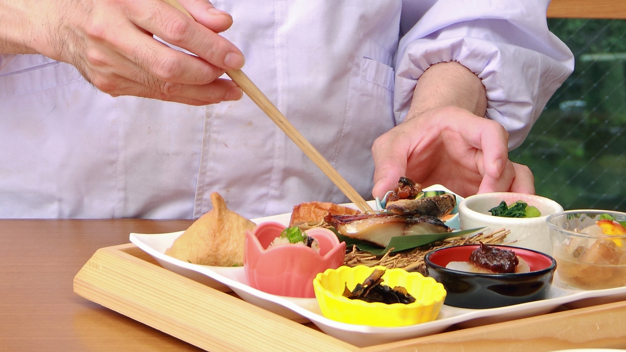 Please enjoy the dishes that carefully make seasonal ingredients.