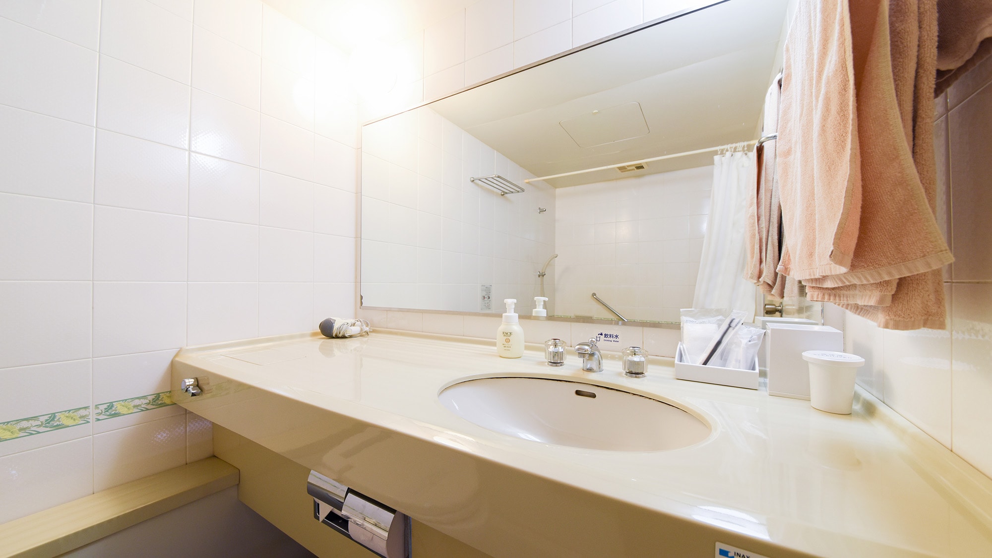 *＜Oceanfront＞Guest room washbasin