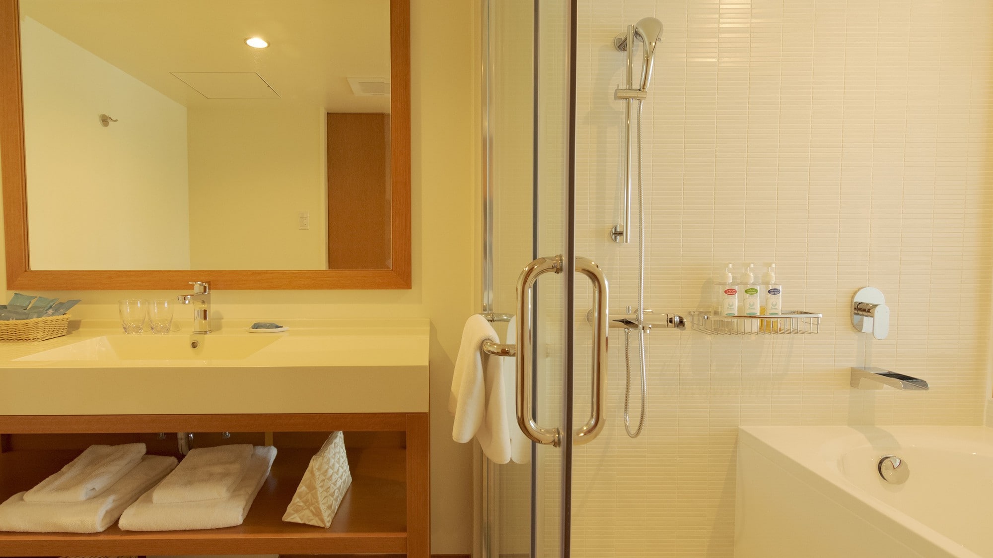 Natural comfort bathroom