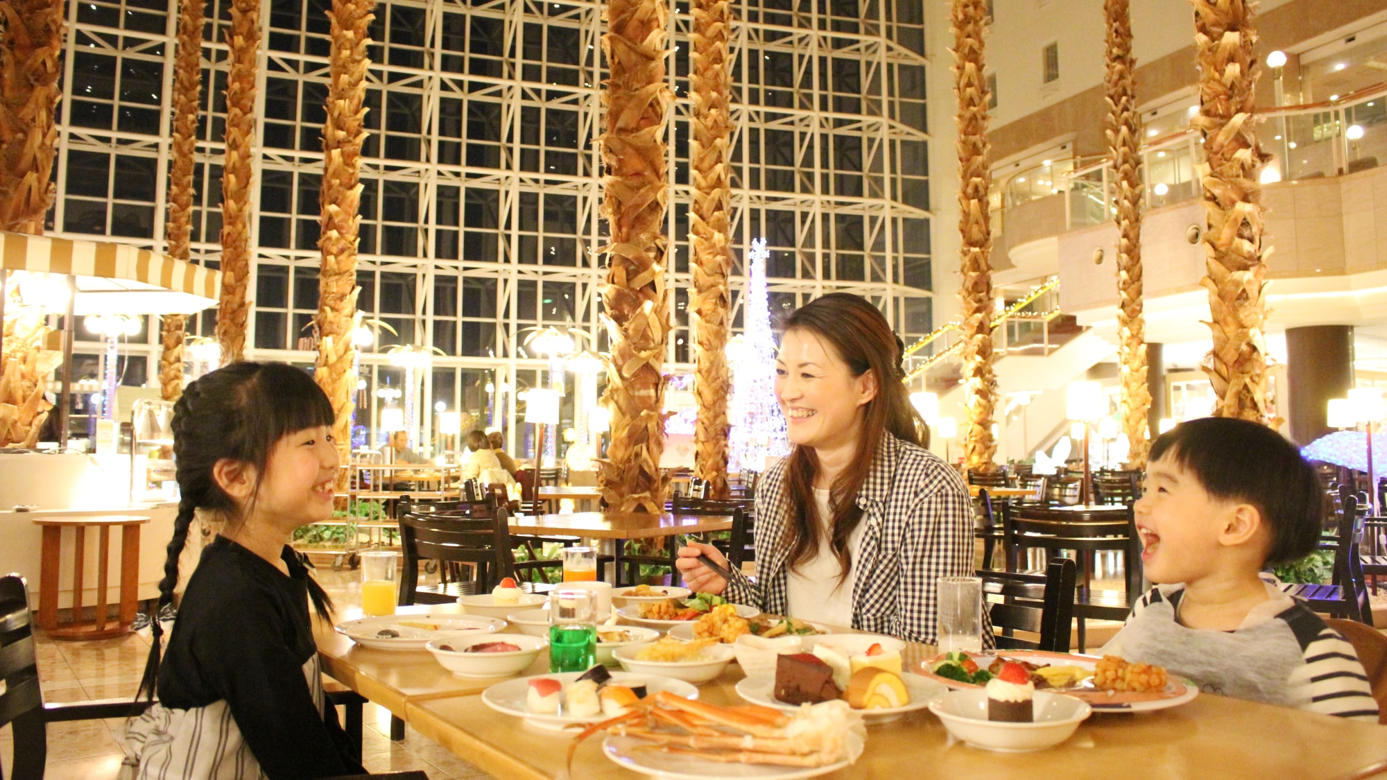 ●● Dinner Buffet ●● Restaurant in Family