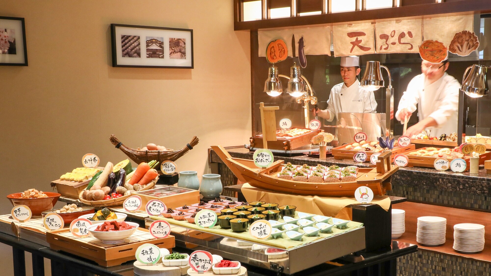 在現場廚房準備了滋賀食材的健康早餐/天婦羅，即使從早上開始也很容易吃