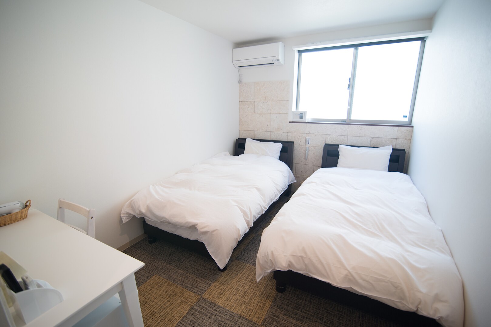 Room2