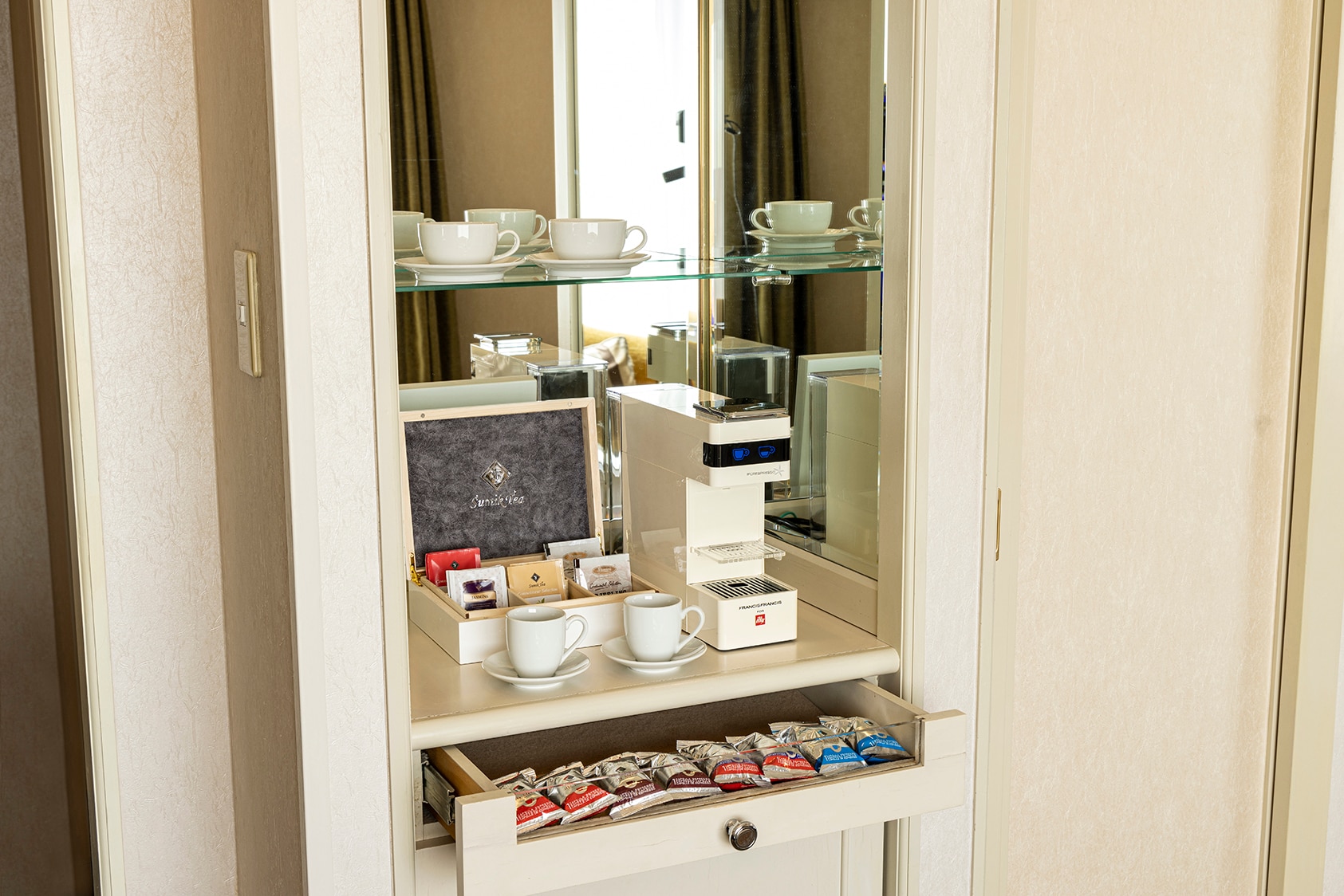 Kamar junior