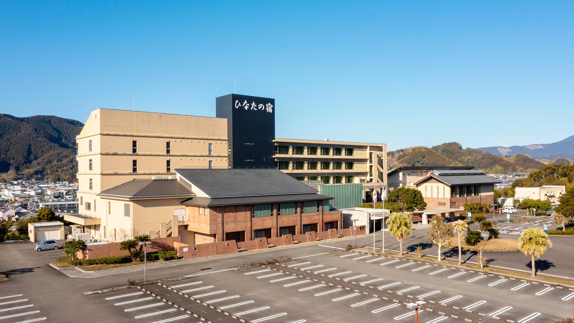 ・[外部] 有大型停車場