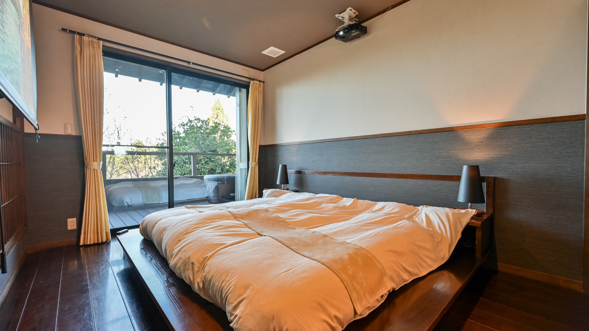 ห้องแบบโรงภาพยนตร์ [ชิราสึยุ]