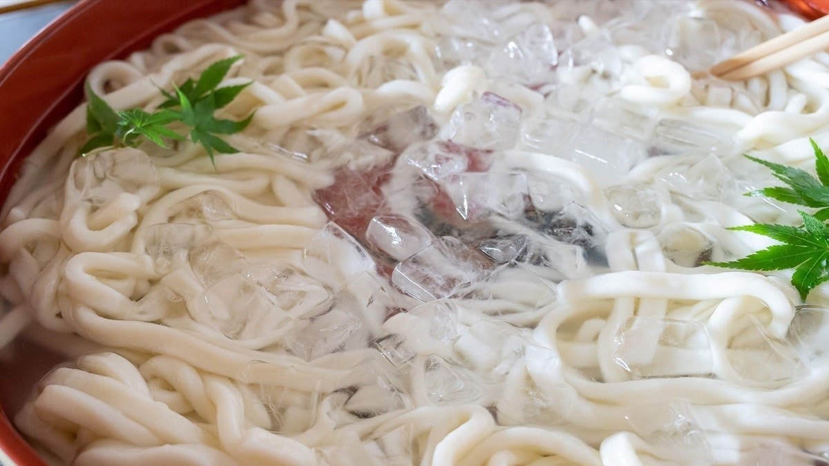 Breakfast buffet ■ Ise udon (example)