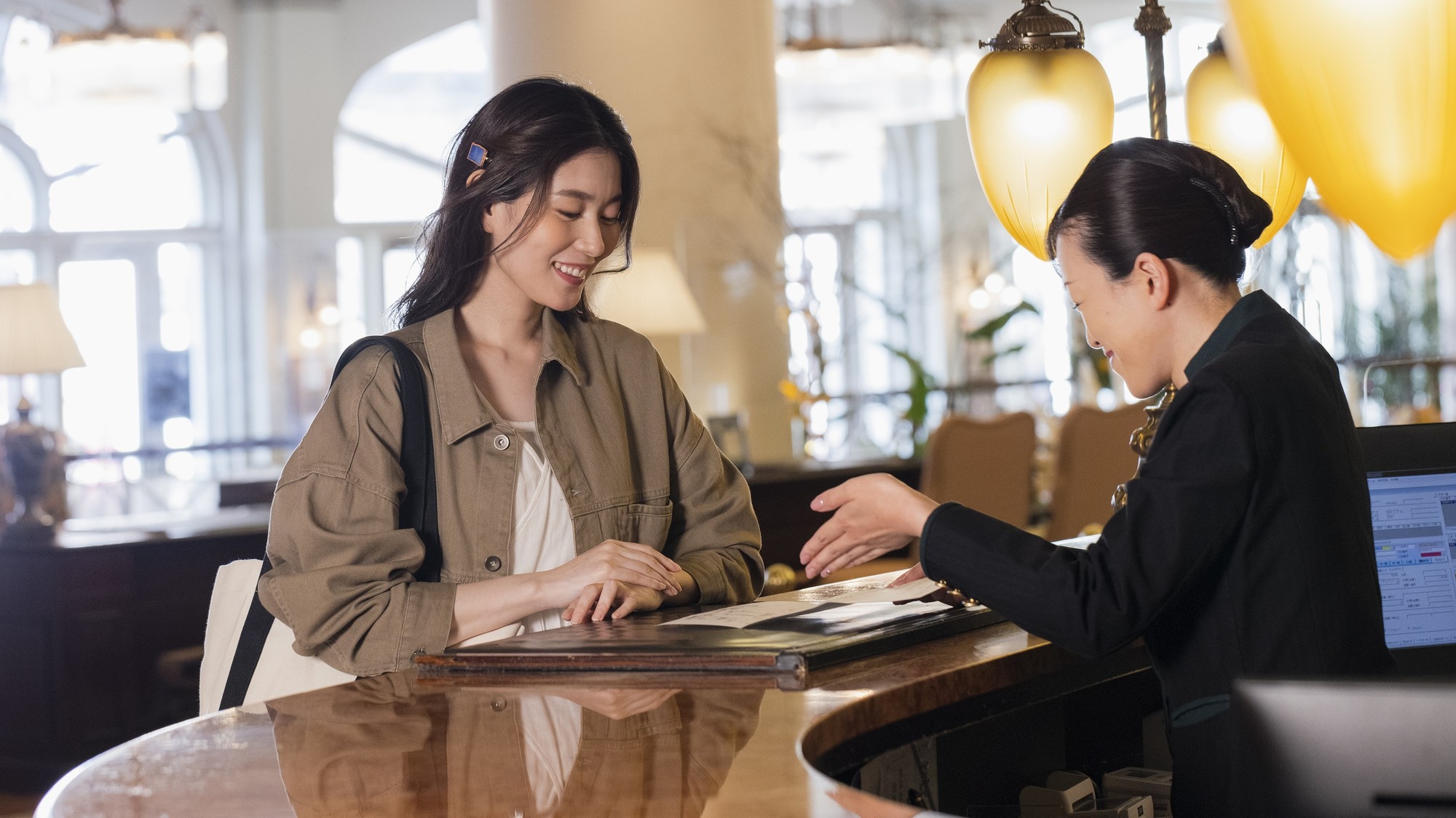 We look forward to treating you to a private time at Huis Ten Bosch.