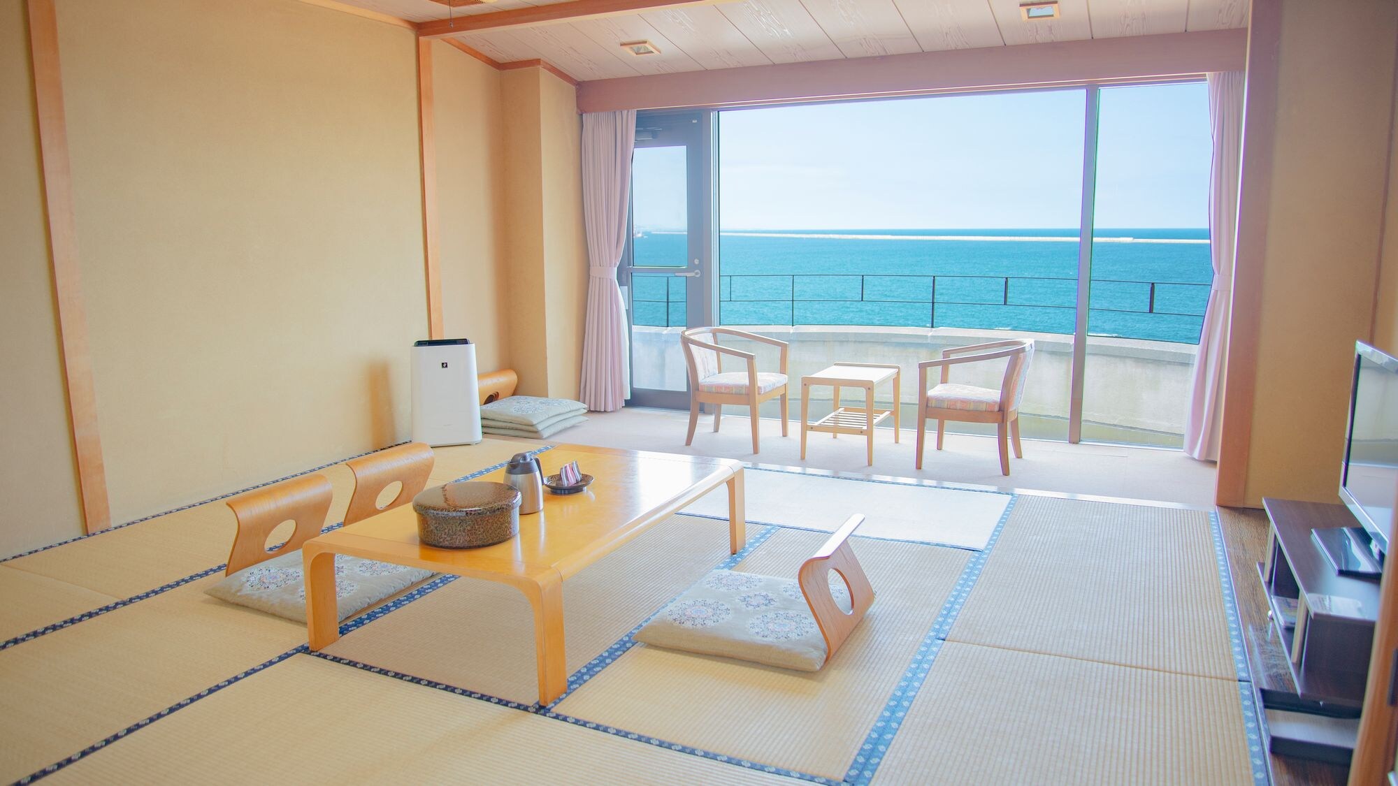 3rd floor sea side guest room with superb ocean view