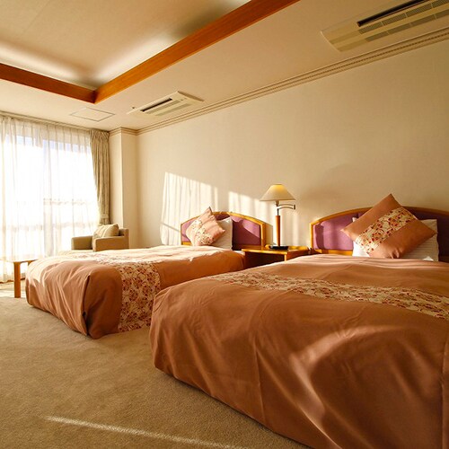 [ห้องพักสไตล์ญี่ปุ่น-ตะวันตก] เตียงคู่ + 8 เสื่อทาทามิ (พร้อมอ่างอาบน้ำและห้องสุขา)