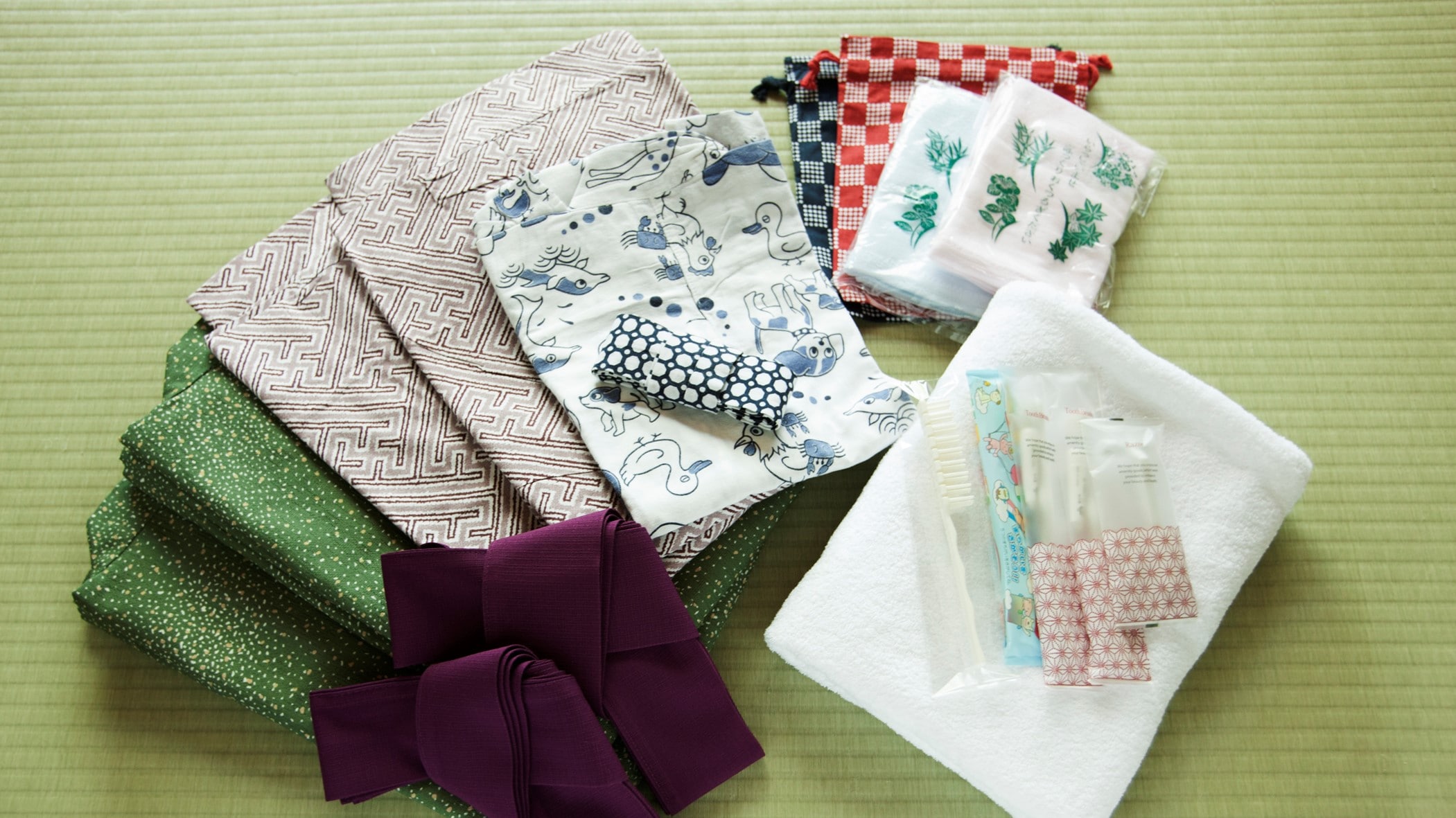 [Guest room amenities] A full range of guest room amenities, including yukata for children