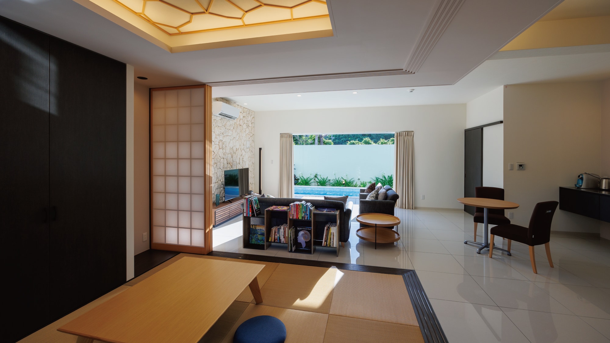 Yumiha pool villa ruang tatami/ruang tamu/kolam renang