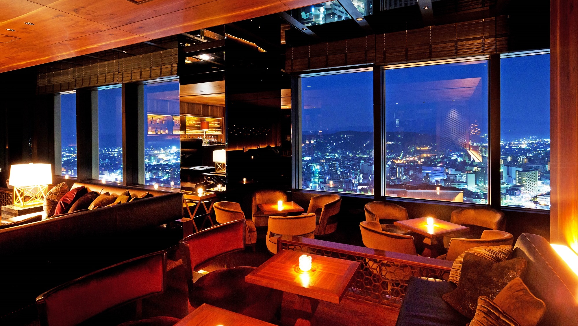 30th floor sky lounge "Le Grand Chariot" interior image