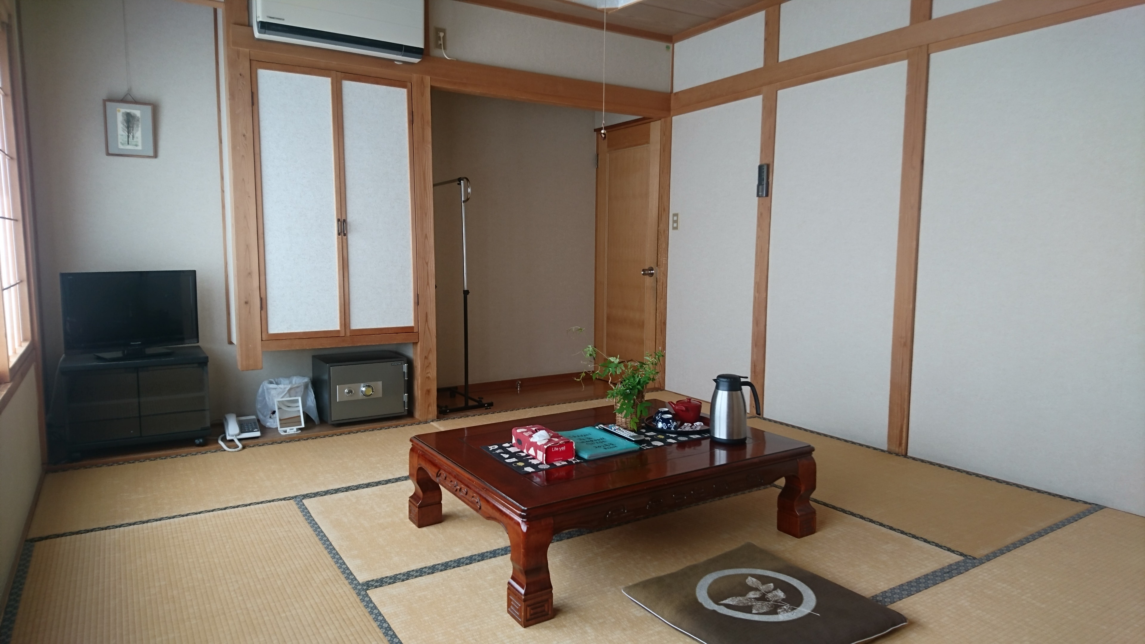 Genroku Japanese-style room 8 tatami mats