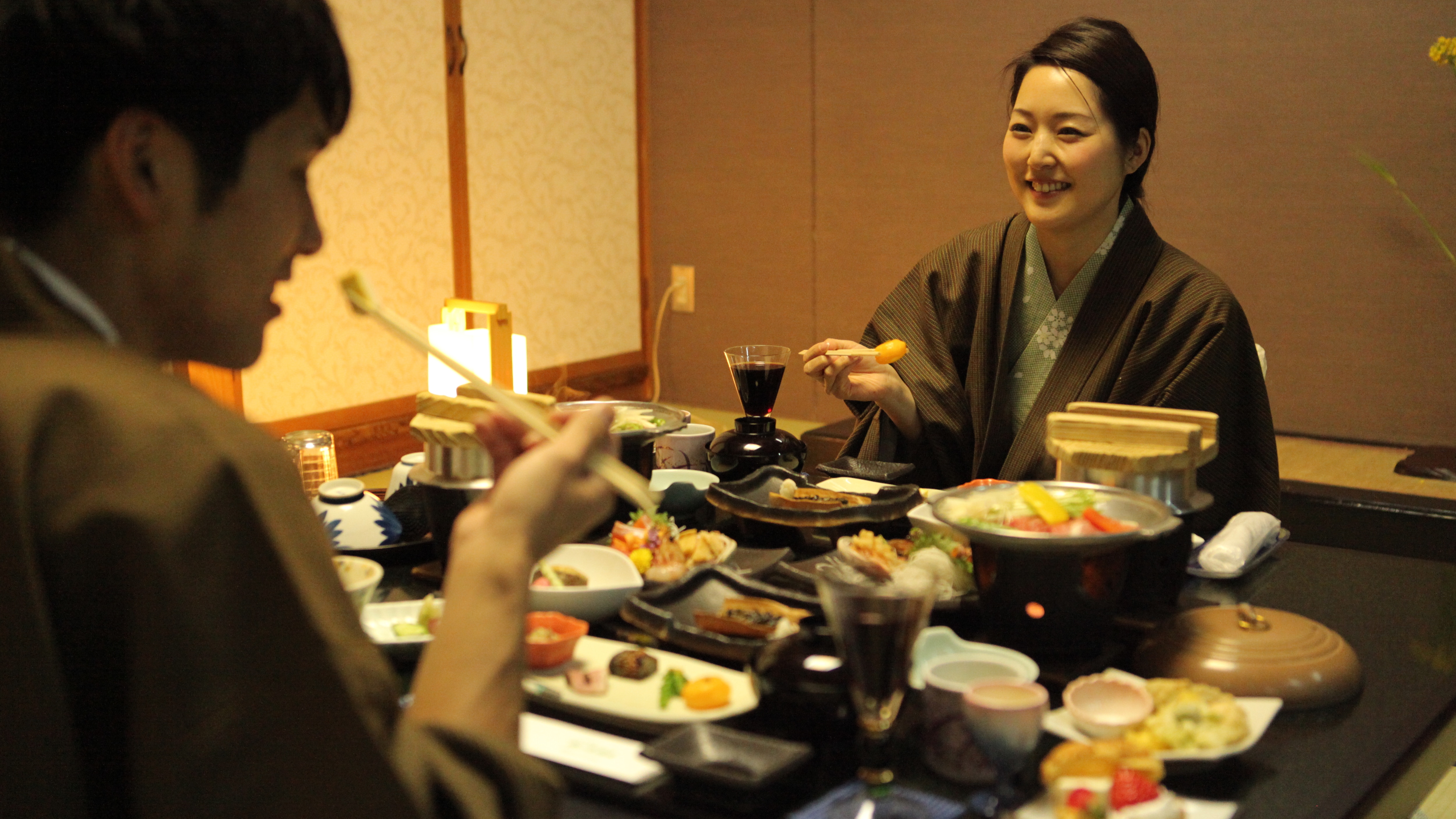 [Room meal] Enjoy your meal time slowly without worrying about the surroundings ♪