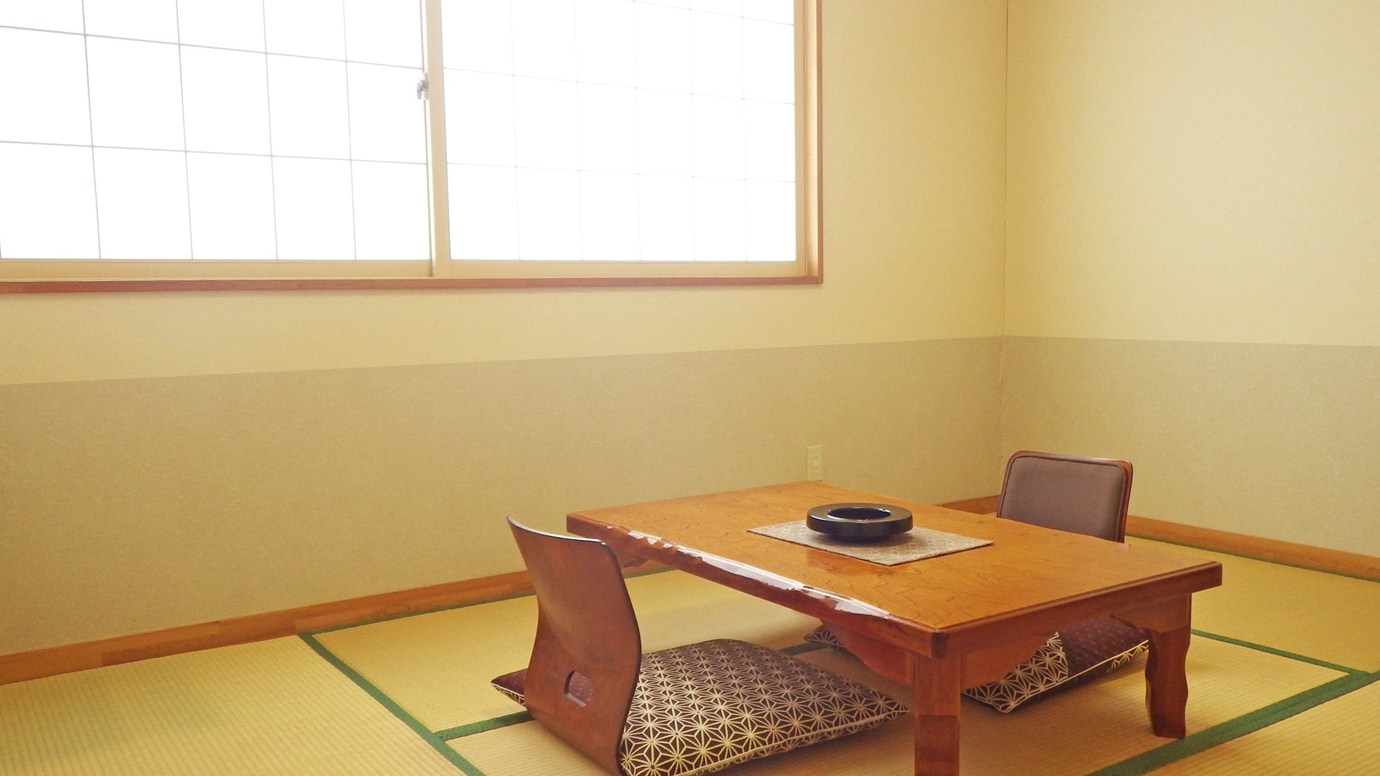 * Example of 6 tatami mats in a Japanese-style room / Please relax and stretch your legs tired from work and sightseeing. Recommended for business and solo travel.