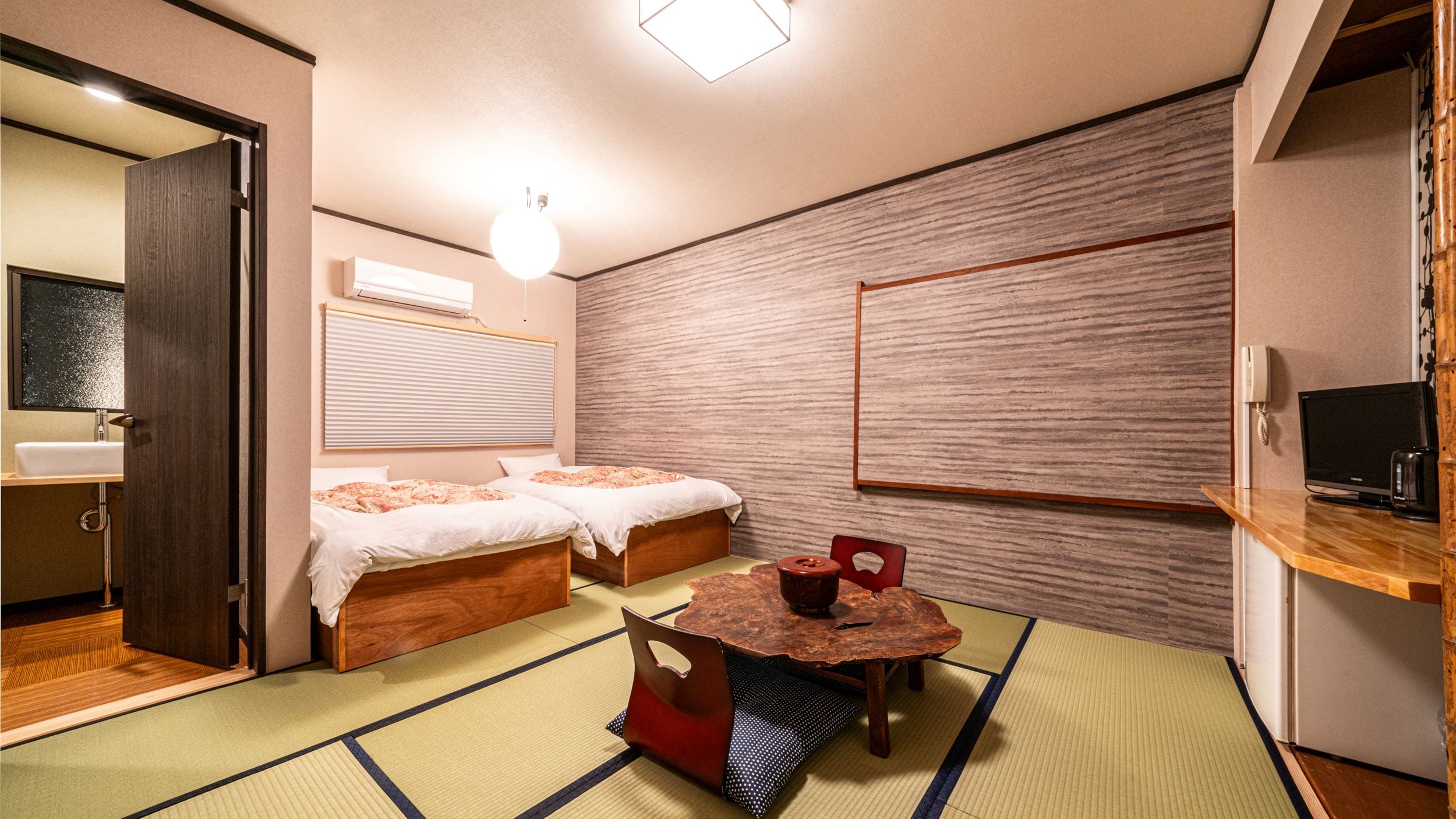 ◆ [2nd floor Japanese-style twin room, 1 room] Wakatake/with toilet (non-smoking)