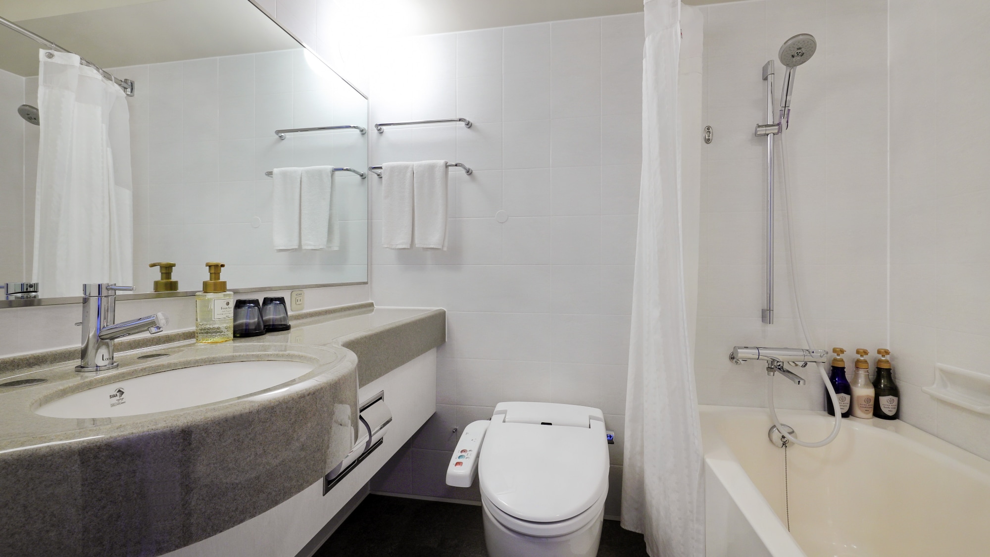 A unit bath featuring a spacious bathtub