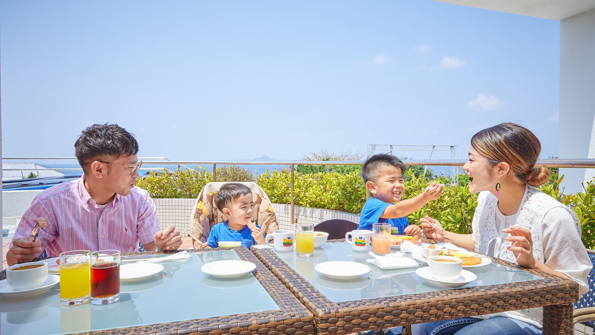 [Family] Resort breakfast with family!