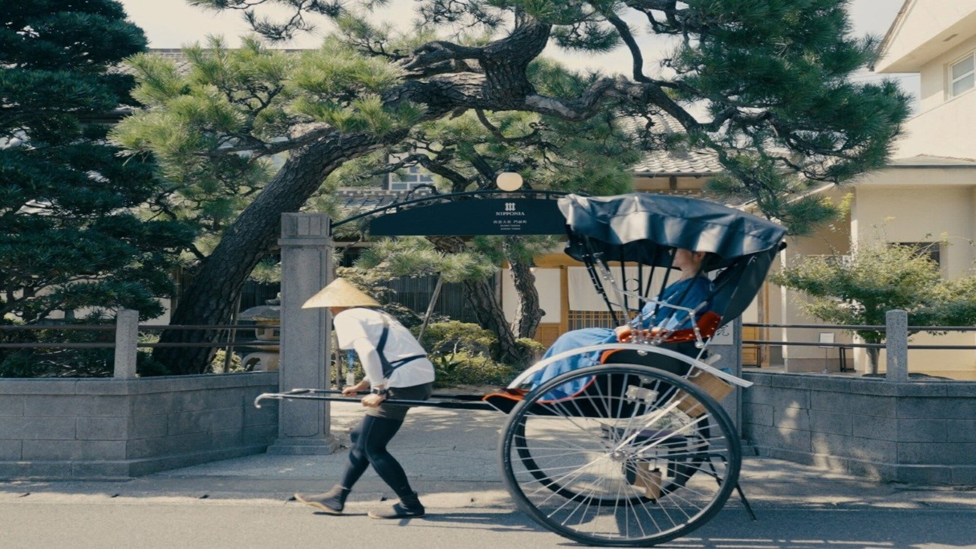 [人力車] 歡迎來到NIPPONIA出雲大社 → 出雲大社週邊 → 抵達NIPPONIA出雲大社。