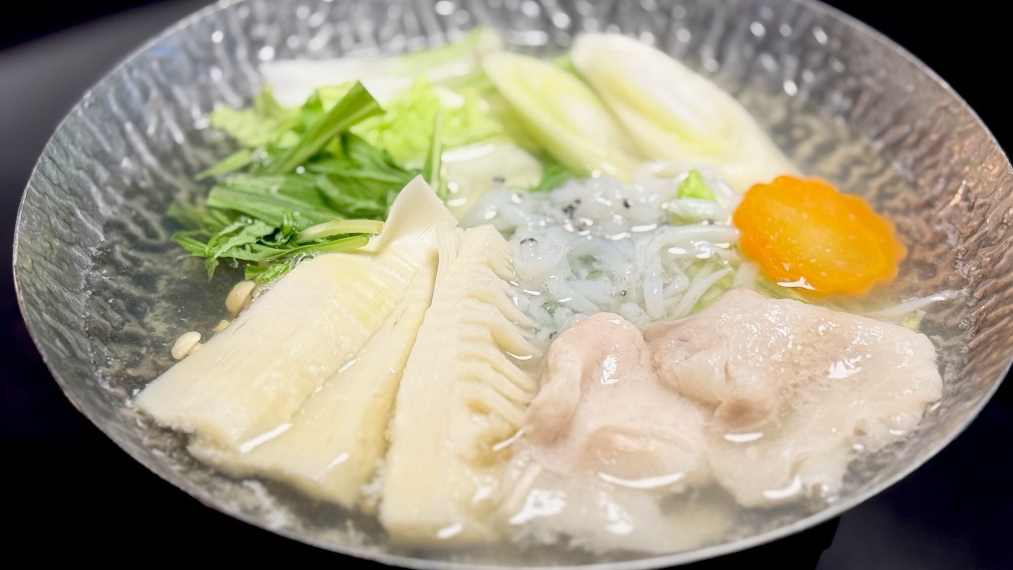 Musim Semi 2025: Hotpot rebung dan daging babi dengan lada Jepang